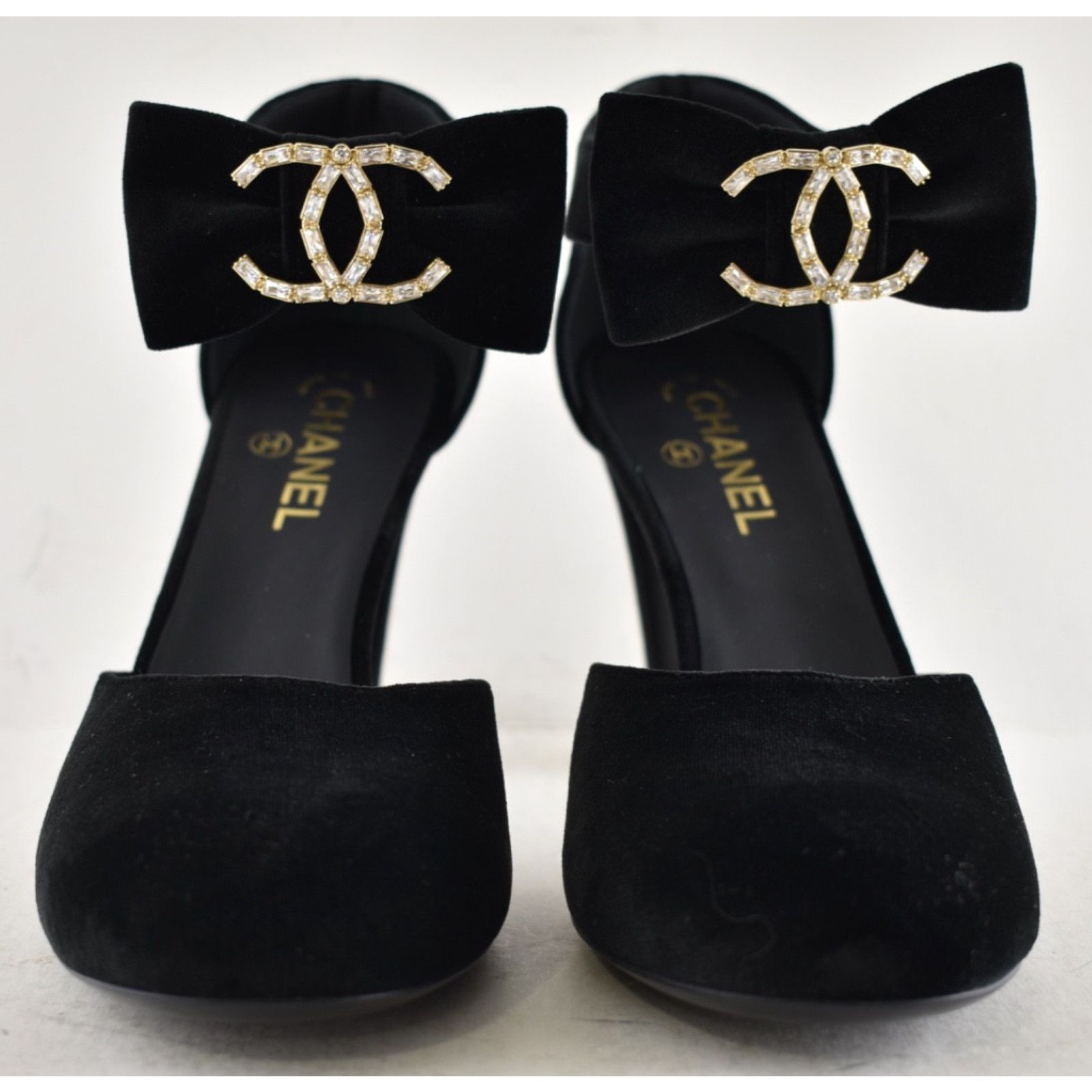 Chanel Chanel 24K Black Velvet Crystal CC Logo Mary Jane Pump 42 Size US 11 / IT 41 - 10 Thumbnail