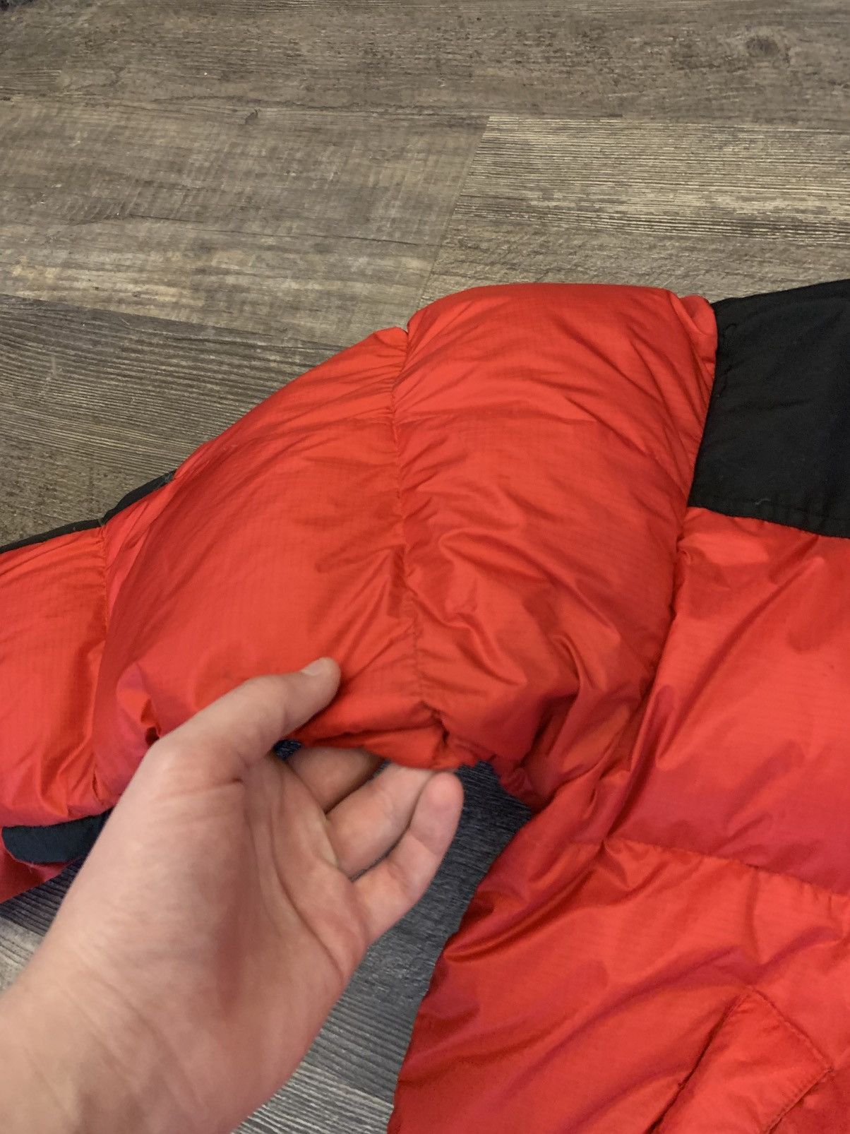 The North Face × Vintage Vintage 1990s The North Face Red And Black Puffer Jacket Size US M / EU 48-50 / 2 - 3 Thumbnail