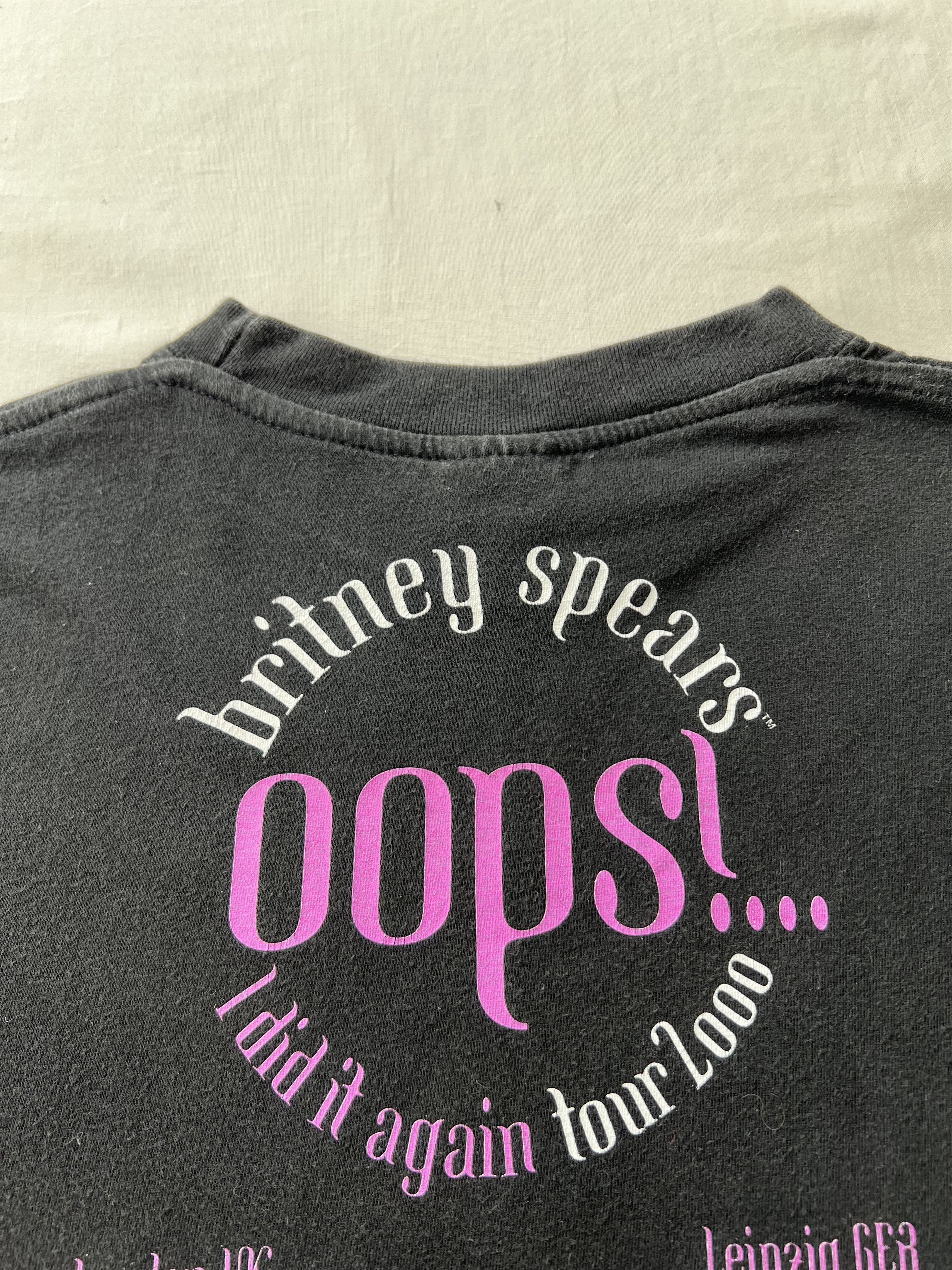 Band Tees Vintage 2000 Britney Spears Oops I Did It Again T-shirt Size US L / EU 52-54 / 3 - 13 Thumbnail