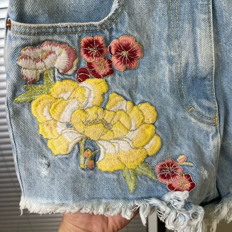 Gucci Gucci Flowers, Embroidery, Artist, Shorts Size 27" / US 4 / IT 40 - 2 Thumbnail