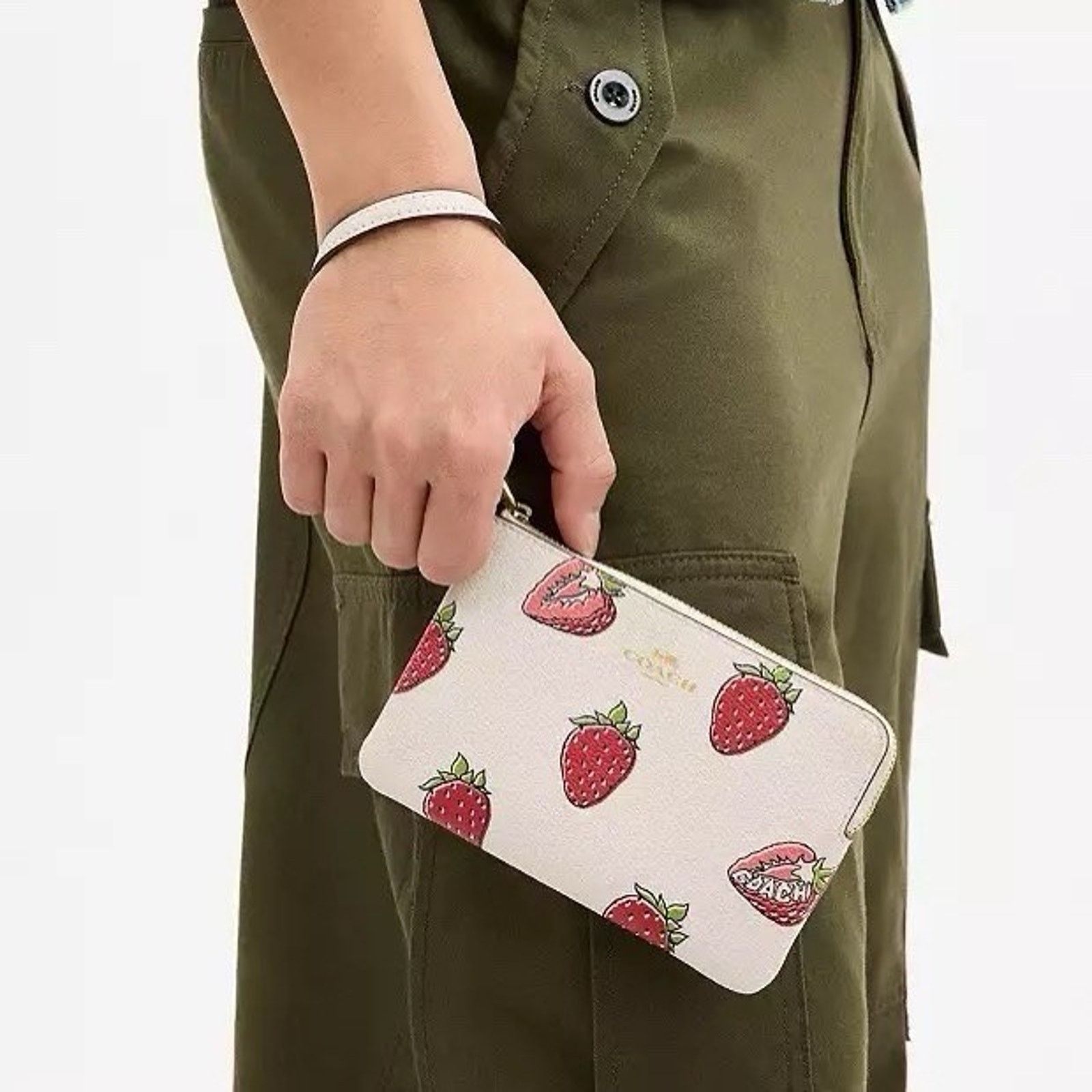 Coach NWT Coach CBB81 Corner Zip Wristlet Strawberry Gold/Chalk Size ONE SIZE - 5 Thumbnail