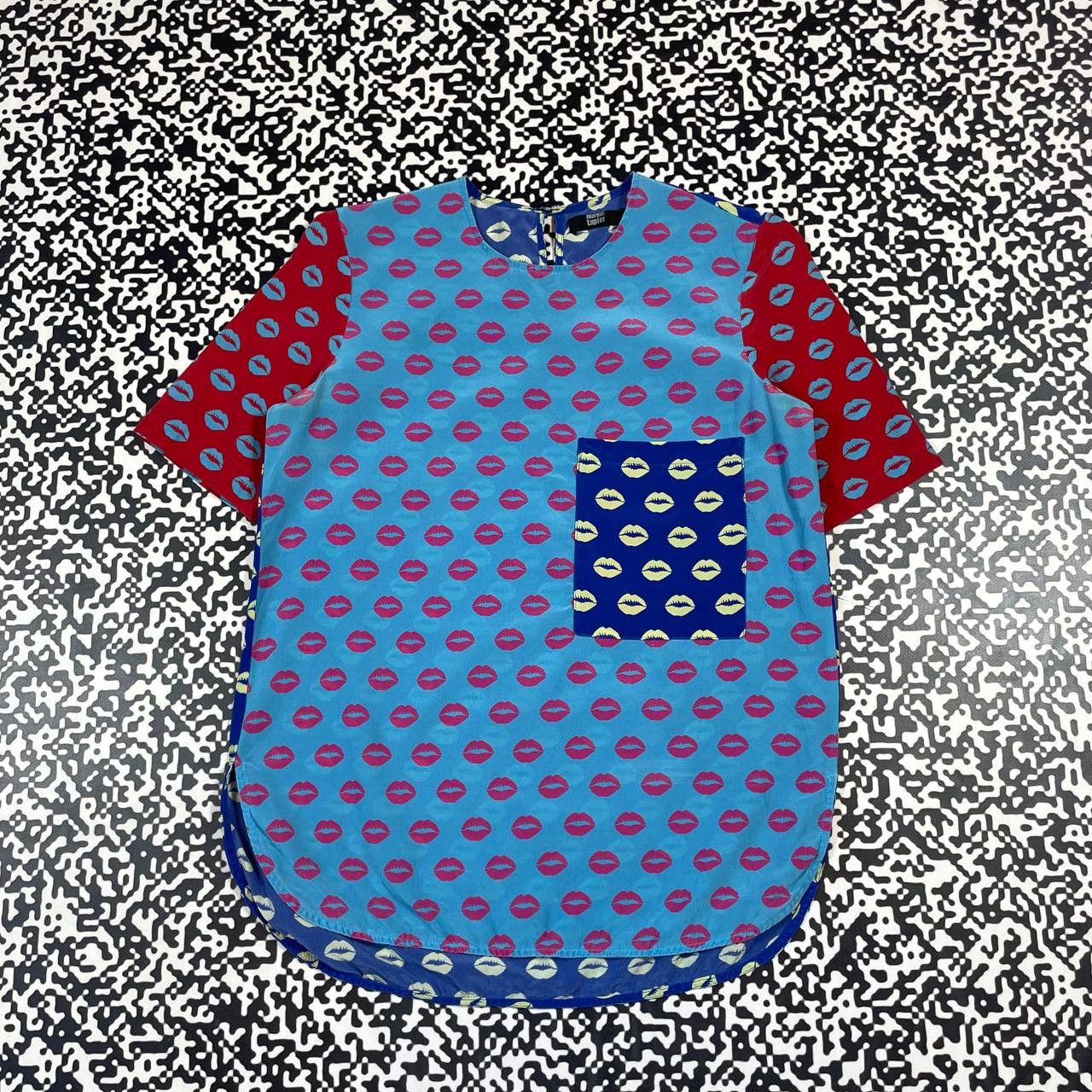 Markus Lupfer Vintage Y2K Markus Lupfer Silk Retro Kiss Logo Shirt Luxury Size XS / US 0-2 / IT 36-38 - 1 Thumbnail