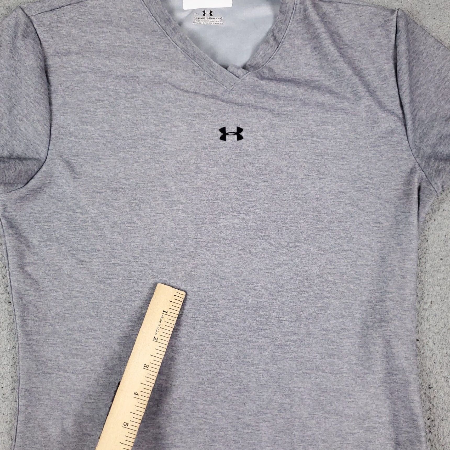 Under Armour Under Armour T Shirt Womens L Gray Casual Short Sleeve Crew Neck Logo Basic Outdoor Modern Reg Size L / US 10 / IT 46 - 2 Thumbnail