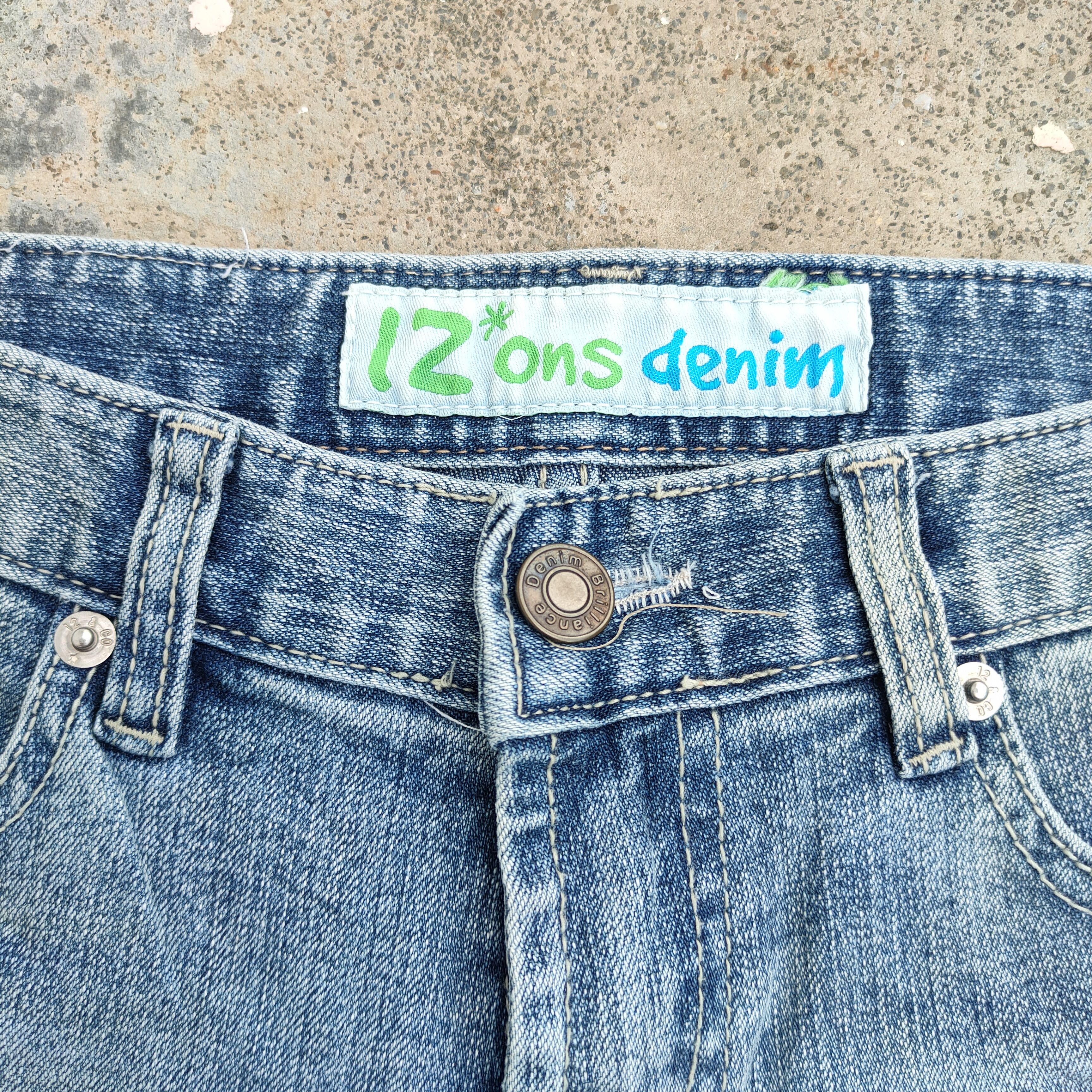 Japanese Brand JAPANESE FLARE BOOTCUT FLOWER FADED JEANS DENIM PANTS Size US 28 / EU 44 - 5 Thumbnail
