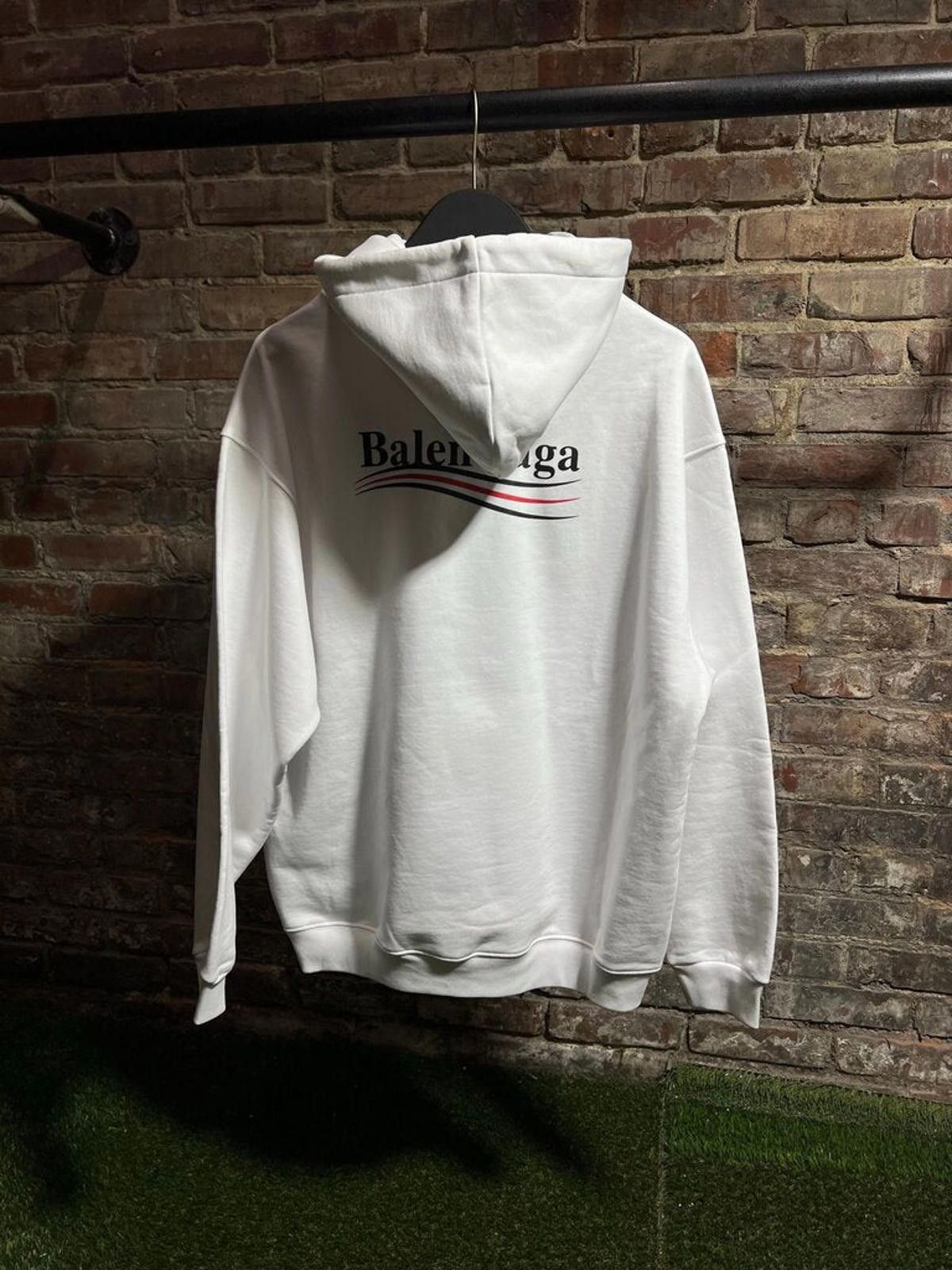 Balenciaga Balenciaga Campaign Hoodie White Sz. M Size ONE SIZE - 2 Thumbnail