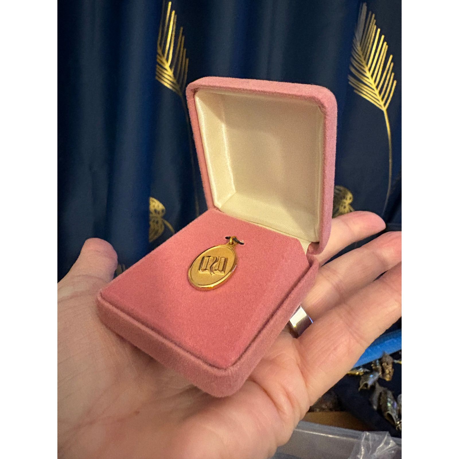 Other LDS Latter Day Saints Gold Tone Pendant New In Box Size ONE SIZE - 6 Thumbnail