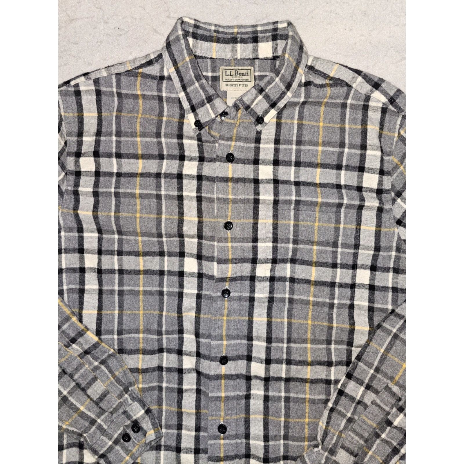 Vintage VINTAGE L.L. Bean Flannel Shirt Grey Plaid Slightly Fitted Button-Up Mens Sz M Regular Shirt Mens Gray Plaid Classic Outdoor Lumberjack Size US M / EU 48-50 / 2 - 2 Thumbnail