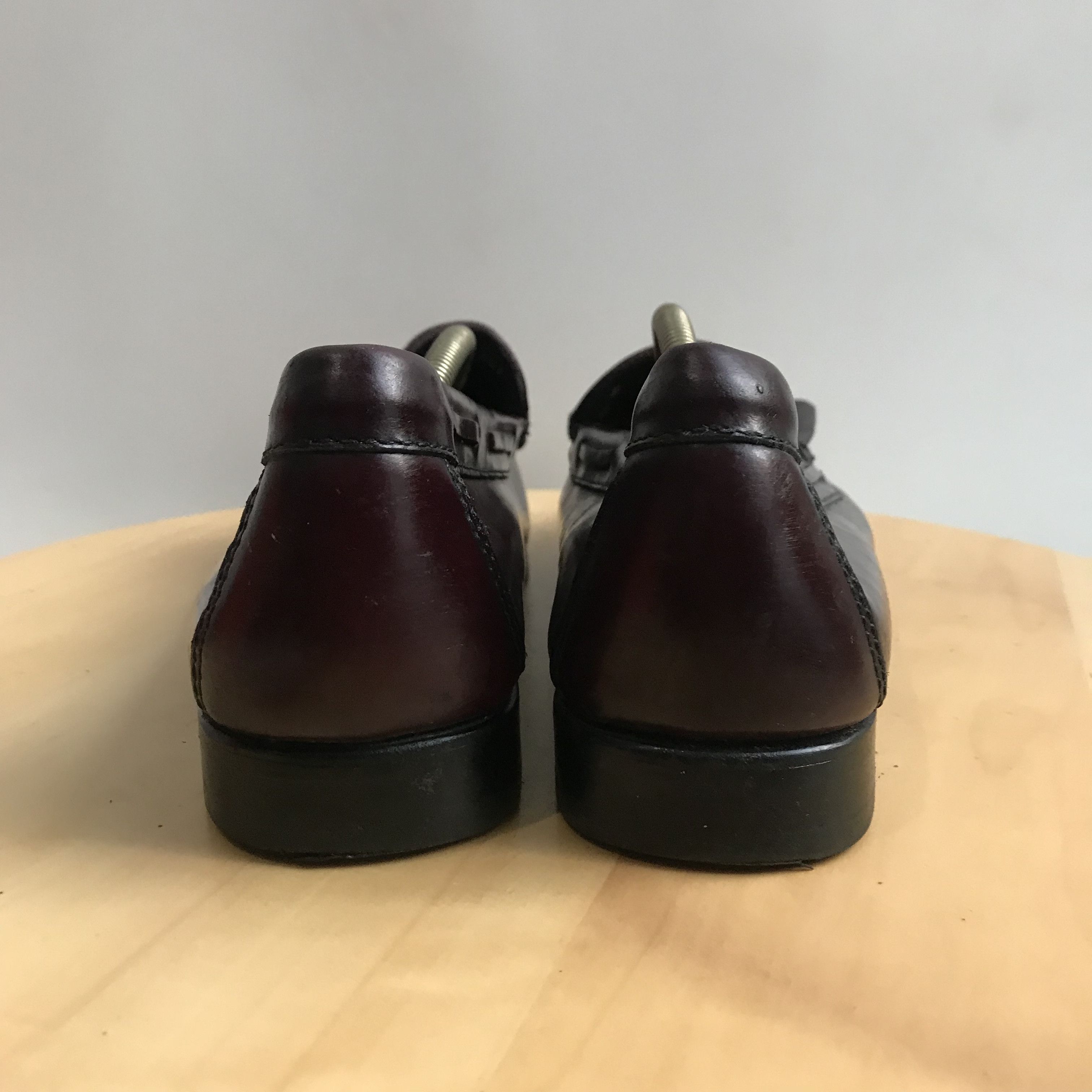 Bass × G.H. Bass & Co. × Vintage Vintage Bass Weejuns Penny Loafer Tassle Red Wine oxblood Size US 6.5 / EU 39-40 - 7 Thumbnail