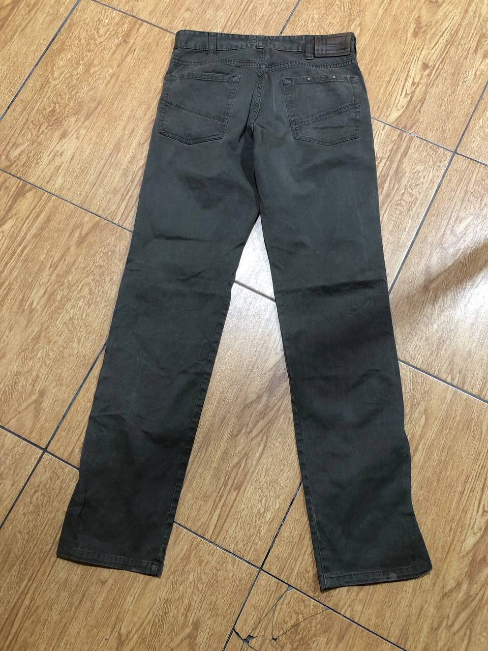 Burberry Vintage Burberry Distressed Jeans Size US 30 / EU 46 - 22 Thumbnail