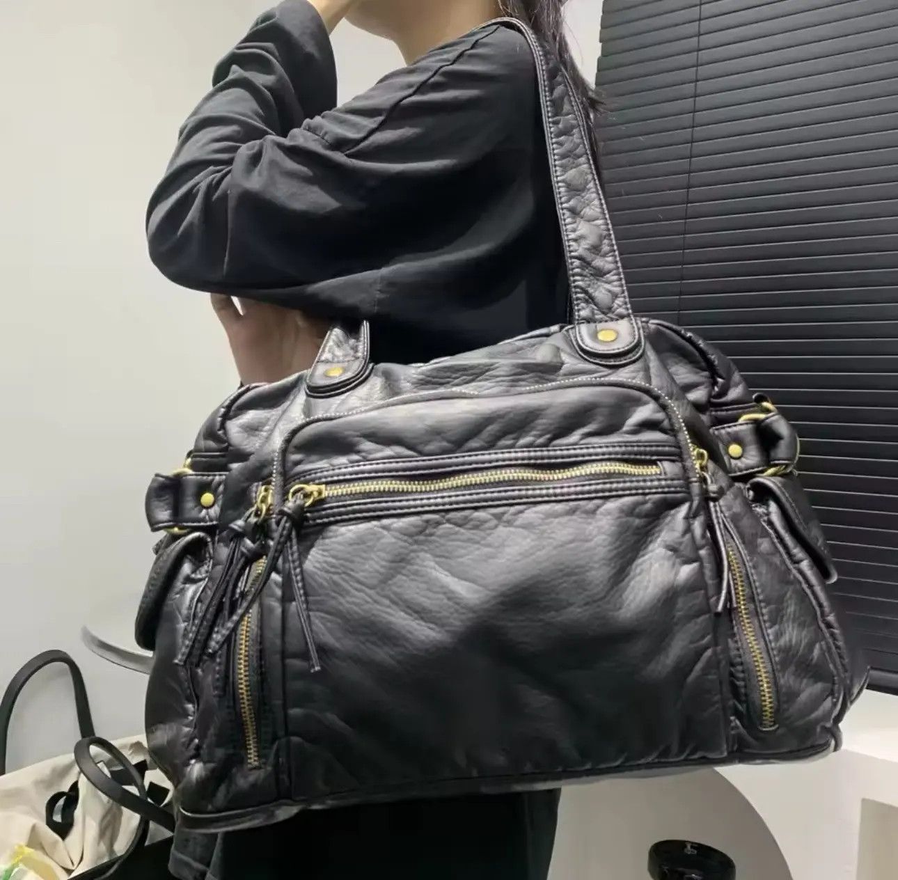Vintage Retro Capacity y2k Multi Pocket Shoulder PU Leather Bag Size ONE SIZE - 1 Thumbnail