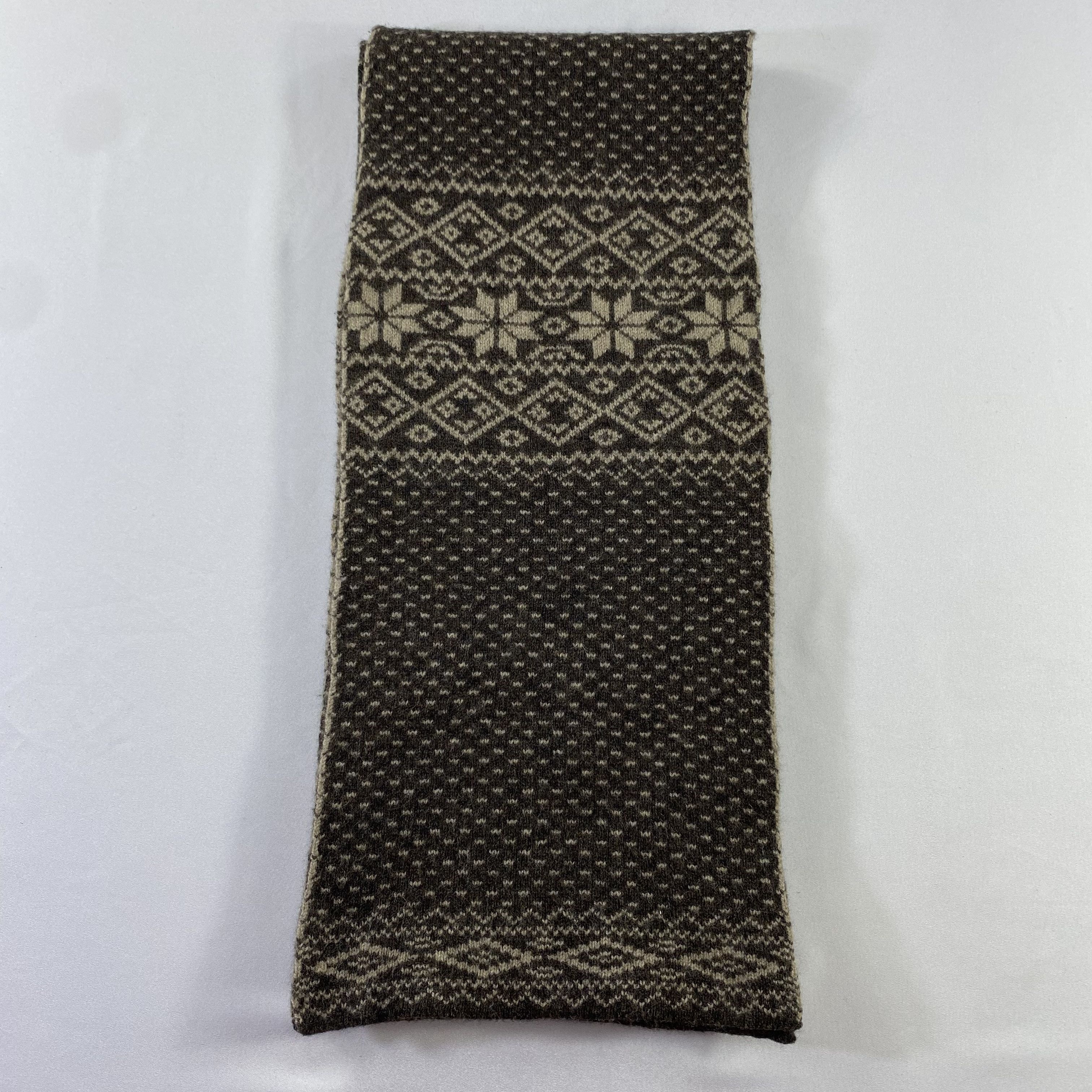 Designer Gilbert Wilson Of Hawick Neck Wrap Wool Muffler Size ONE SIZE - 2 Thumbnail