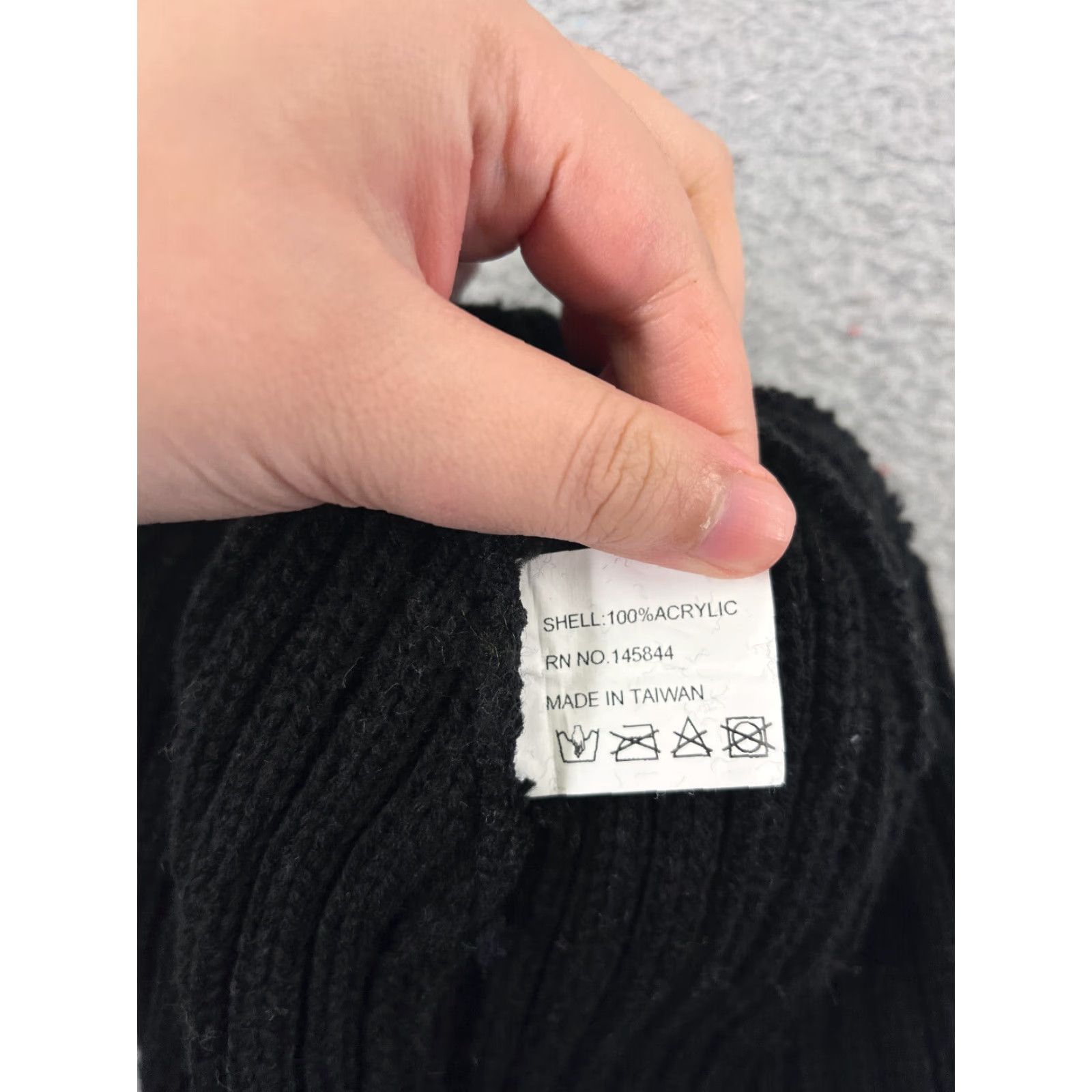 Vintage Turbine Beanie Adult One Size Black Gray Cable Knit 100% Acrylic Pom Vintage No (if applicable) Mens Beanie Size ONE SIZE - 7 Thumbnail