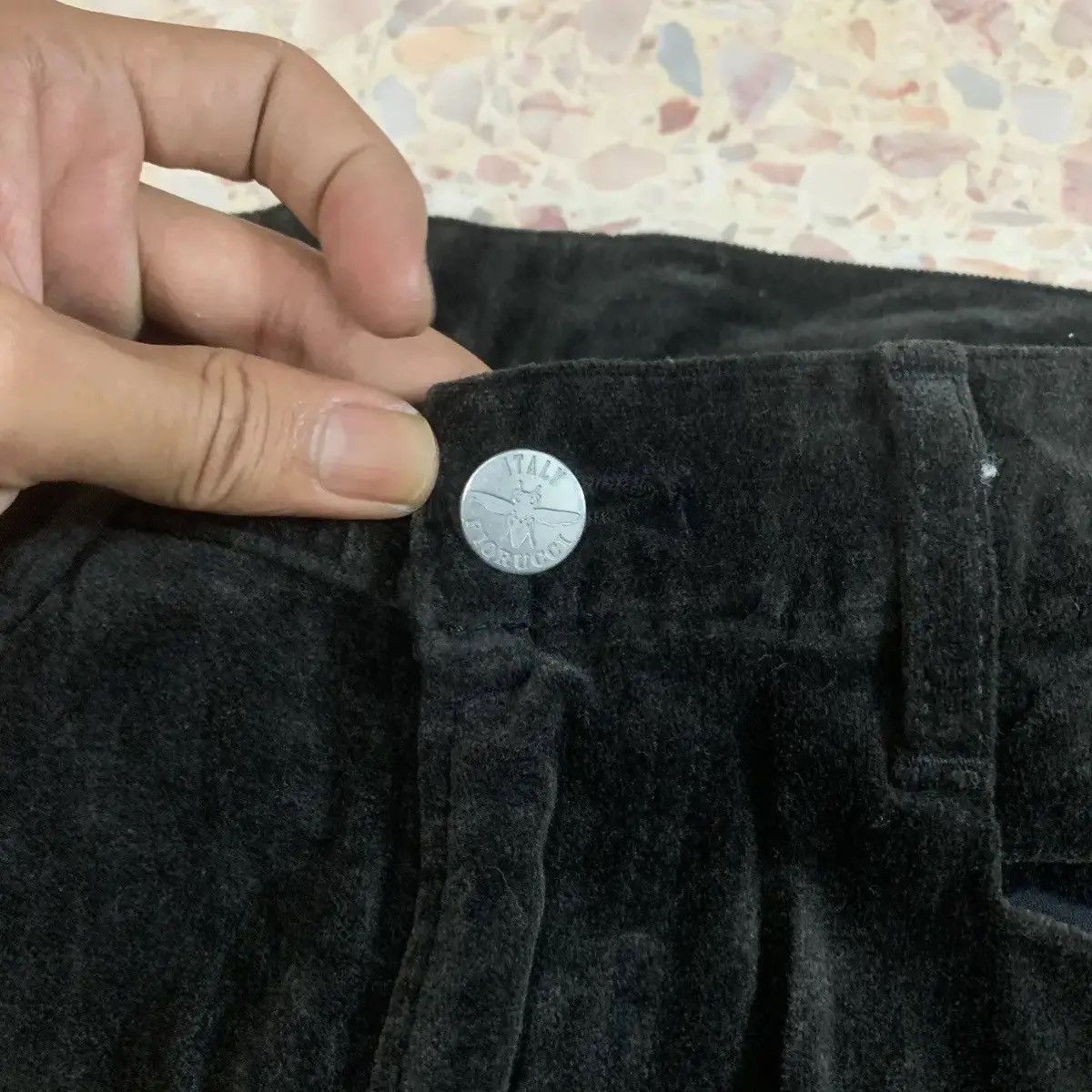Fiorucci Vintage Fiorucci Black Lot 6213 Cotton Velvet Trousers Pants Size US 26 / EU 42 - 4 Thumbnail