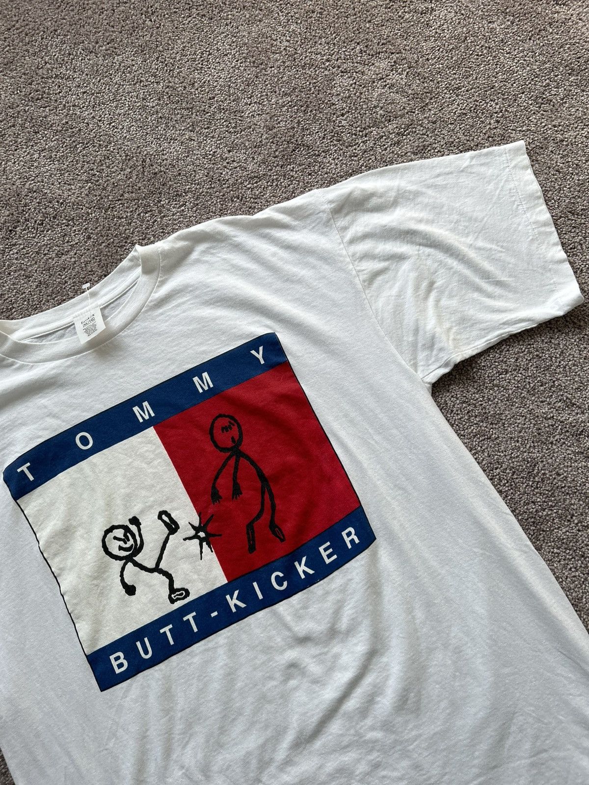 Tommy Hilfiger × Vintage Rare Tommy Butt-Kicker Single Stitch Tee Size US XL / EU 56 / 4 - 2 Thumbnail