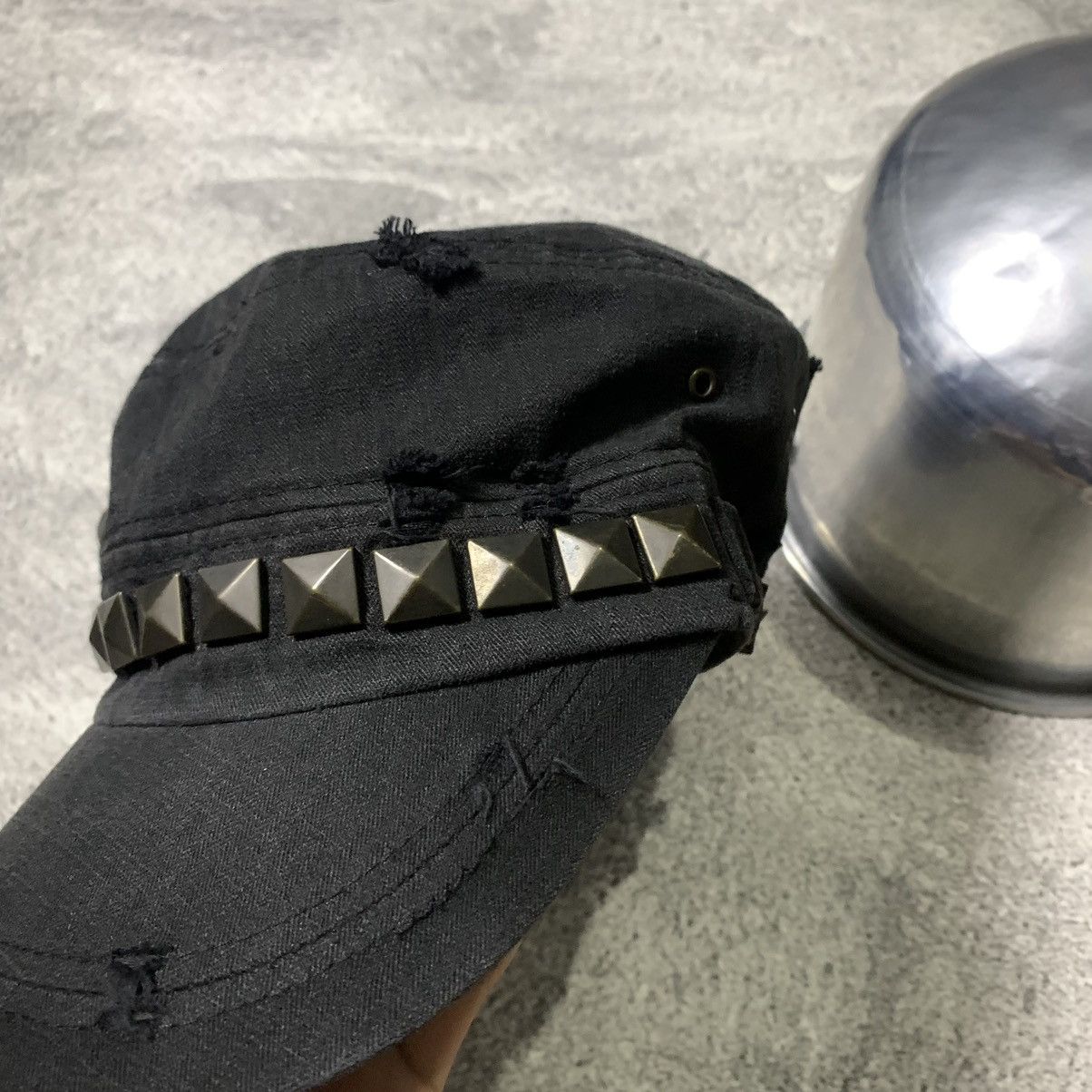 If Six Was Nine Y2K MILITARY DISTRESSED STUDDED HAT Size ONE SIZE - 7 Thumbnail