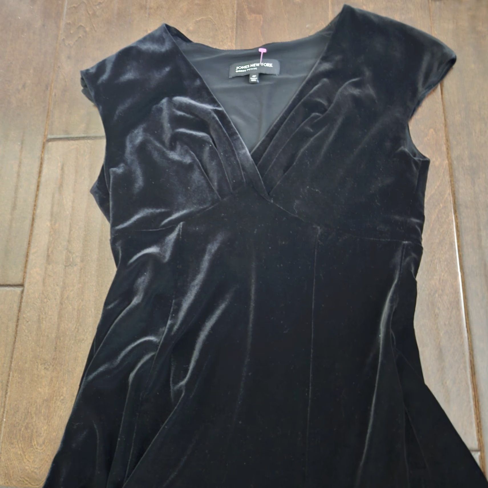 Jones New York Jones New York Black Velvet Dress Petite A-Line Formal V-Neck Sleeveless Long 4P Womens Limited Zip Dry Clean Only Created 90s? Size S / US 4 / IT 40 - 4 Thumbnail