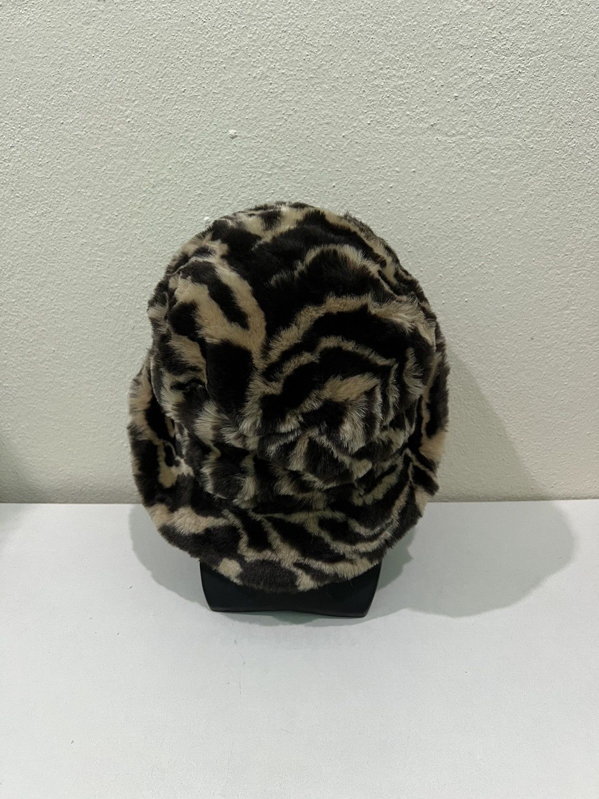 Japanese Brand Japanese Brand Fur Fleece Bucket Hats Size ONE SIZE - 5 Thumbnail