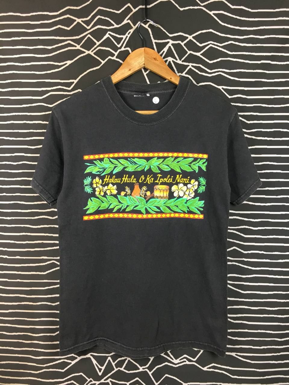 Vintage Vtg Halau Hula O Ka Ipolei Nani Hawaiian Cultural Tee Size S Size US S / EU 44-46 / 1 - 1 Thumbnail