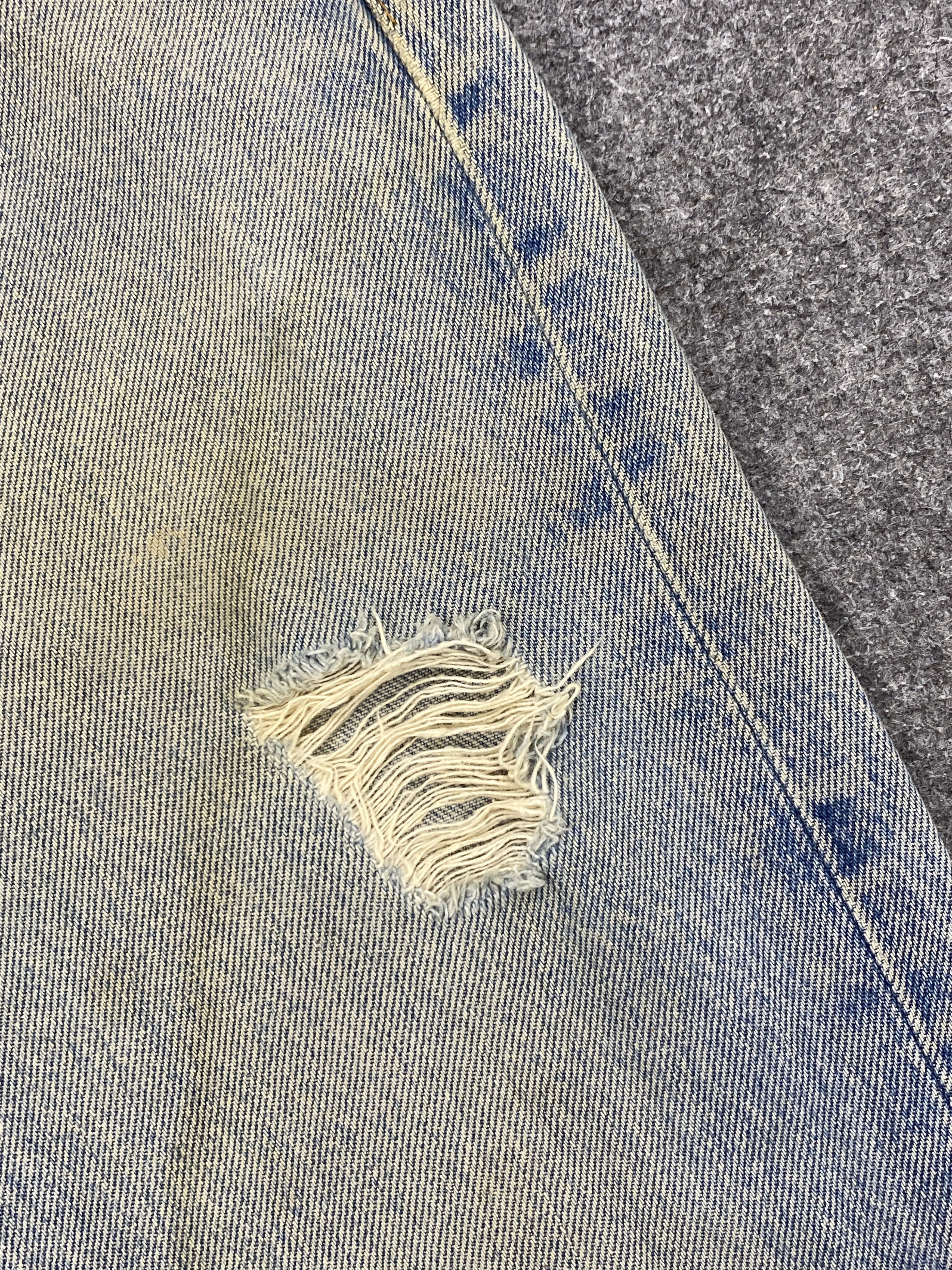 Levi's × Vintage Distressed Vintage 90s Levis 501 Light Washed Denim Jeans Size US 33 - 10 Thumbnail