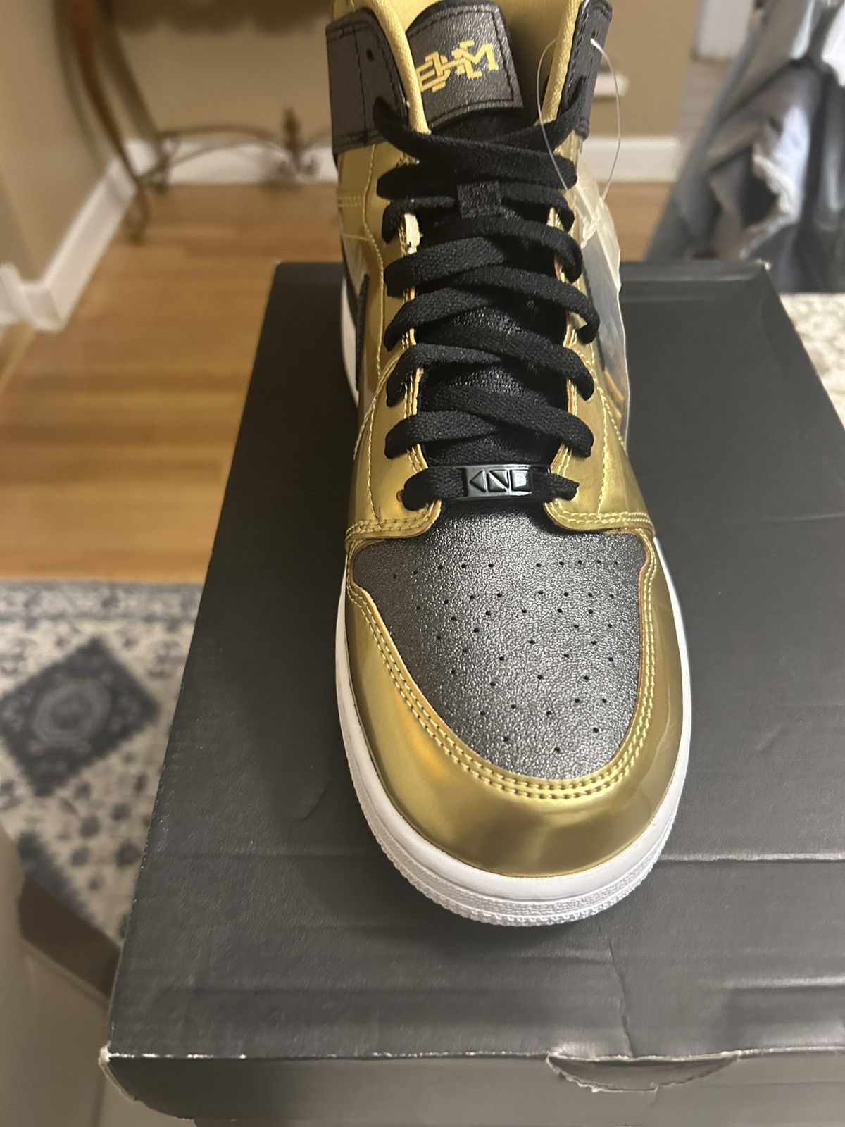 Designer Air Jordan 1 Retro High BHM GG Size US 9.5 / EU 42-43 - 2 Thumbnail