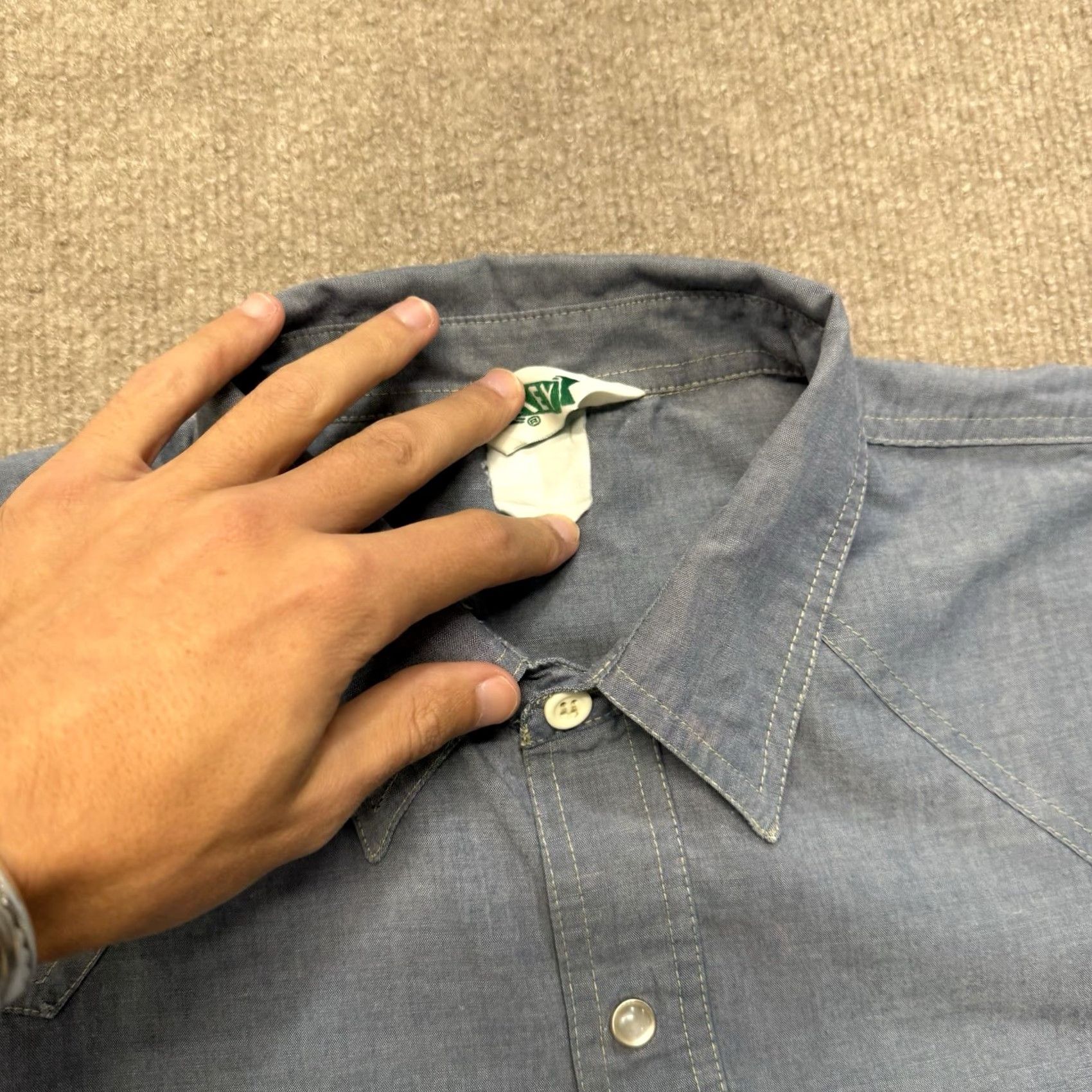 Vintage VINTAGE Key Chambray Work Shirt Mens XL Pearl Snap 70s Western Blue Cowboy USA Shirt Mens XL Blue Chambray Pearl Snap Western 70s Cowboy USA Size US XL / EU 56 / 4 - 5 Thumbnail