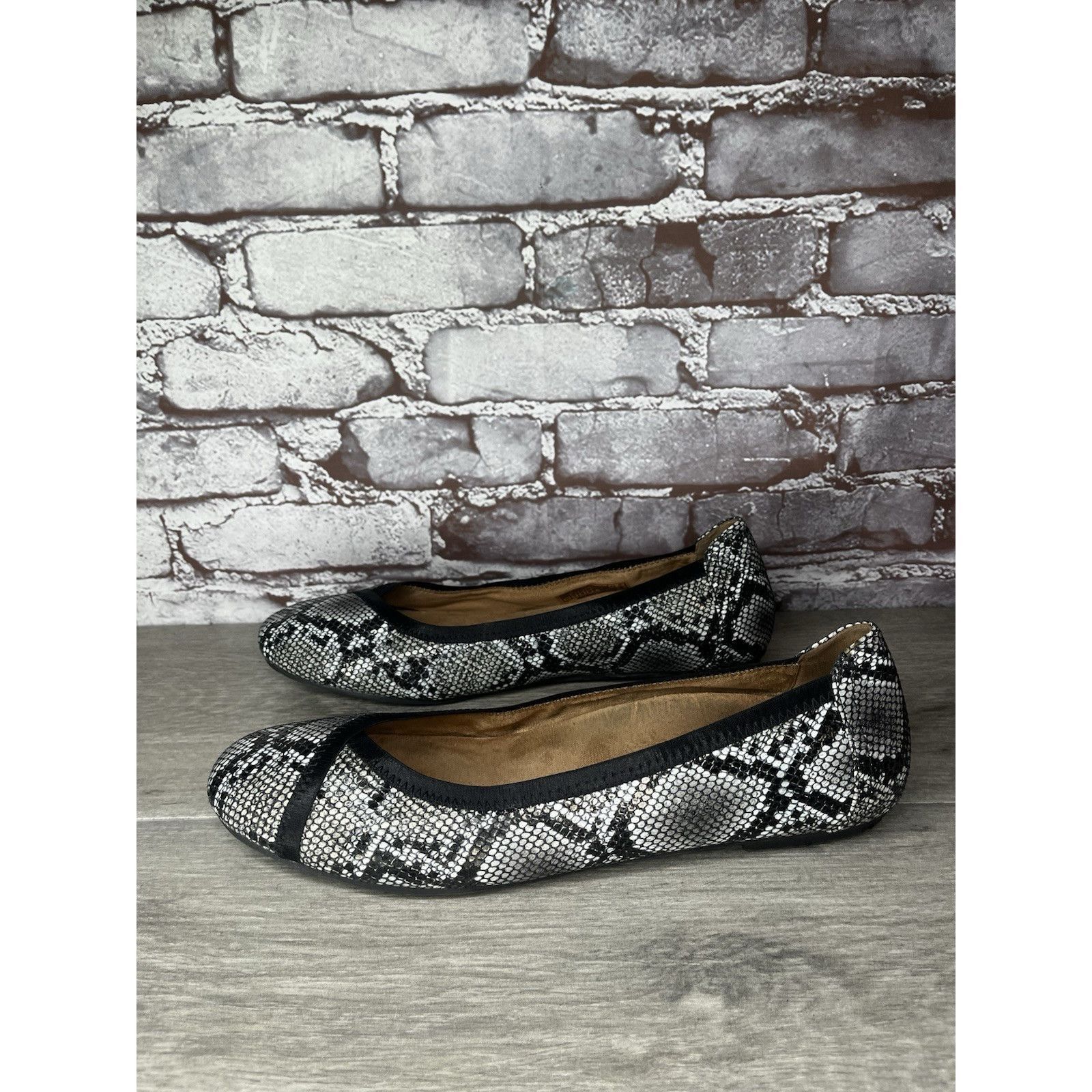 Etonic Vionic Carroll Snake Black White Ballet Slip On Flats Women Size US 11 / IT 41 - 15 Thumbnail