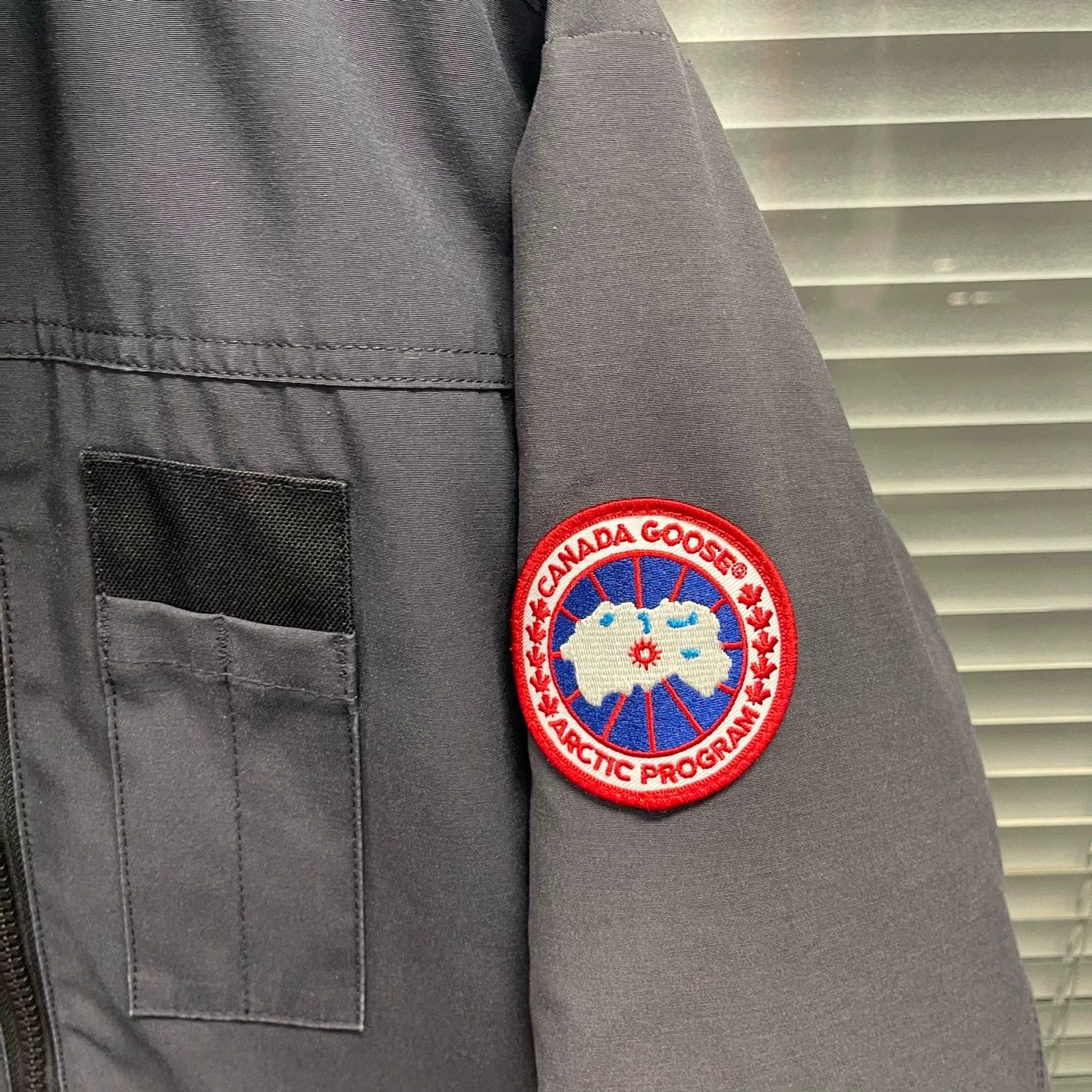 Canada Goose Canada Goose Pilot Down Jacket Hoodless L 99 New Size US L / EU 52-54 / 3 - 3 Thumbnail