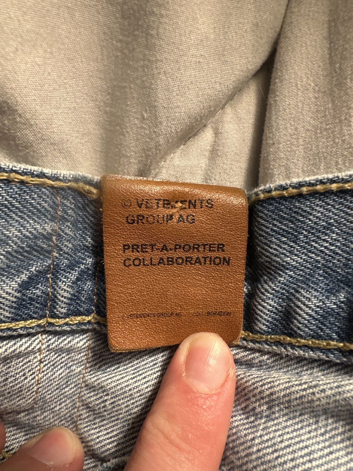 Levi's × Vetements Levi X Vetements 1/1 501 jeans Size US 28 / EU 44 - 15 Thumbnail