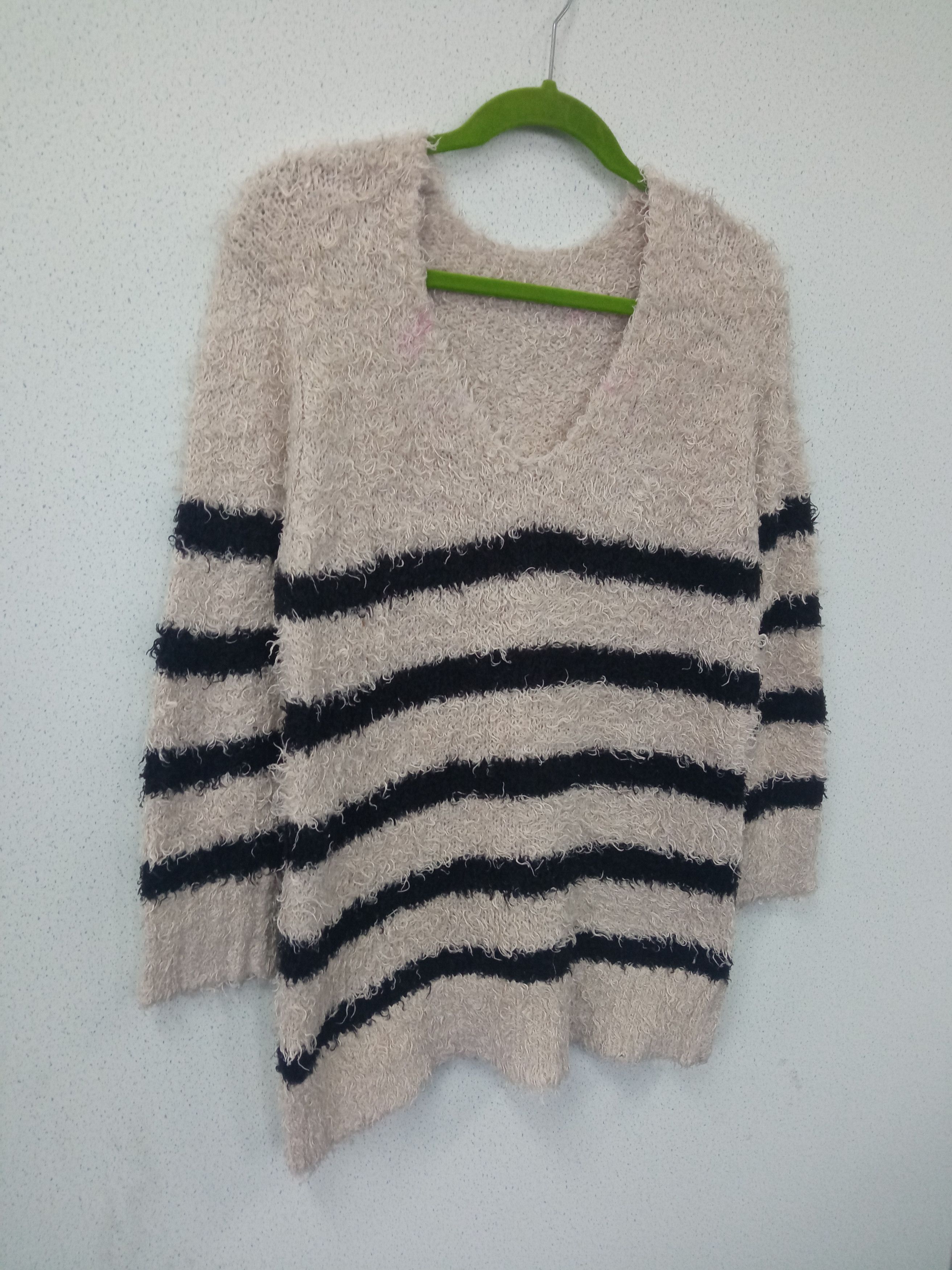 Japanese Brand Unbranded Mohair Stripe V Neck Jumper Size L / US 10 / IT 46 - 2 Thumbnail