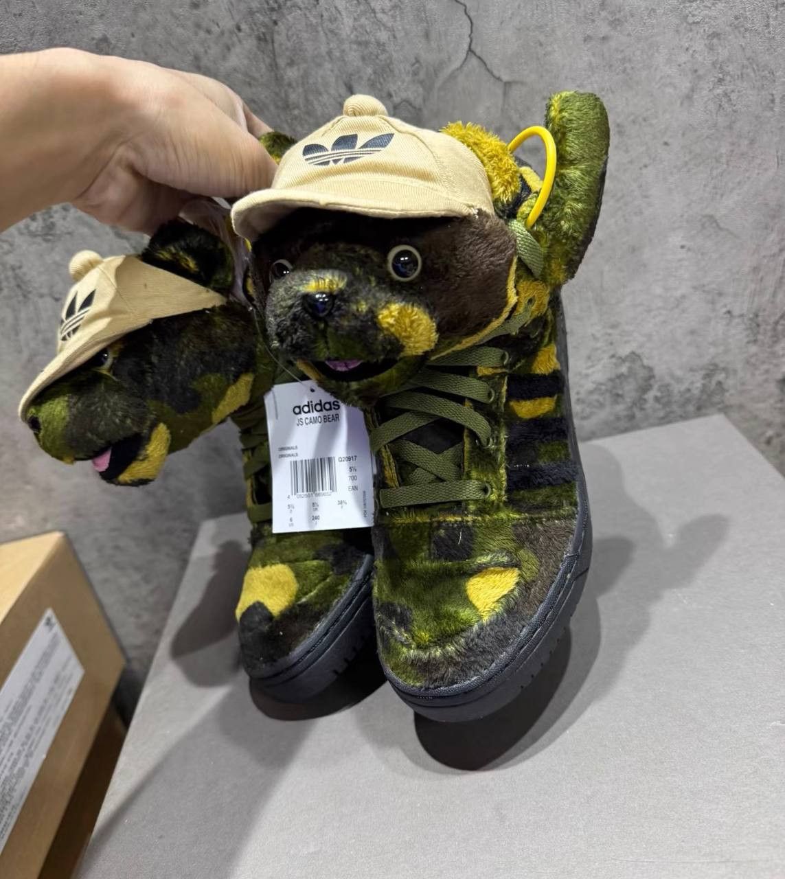 Jeremy Scott Adidas Jeremy Scott Wings Bear sneakers Size US 6 / EU 39 - 4 Thumbnail