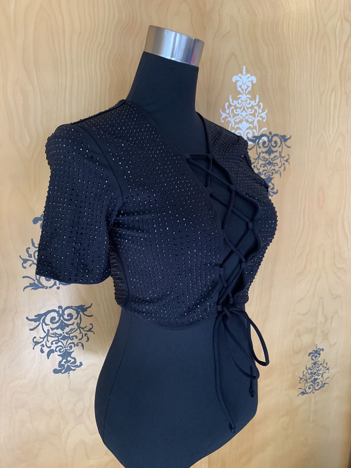 Vintage Y2K Hand Beaded Black Gemstone Crop Top with Ties Size M / US 6-8 / IT 42-44 - 8 Thumbnail