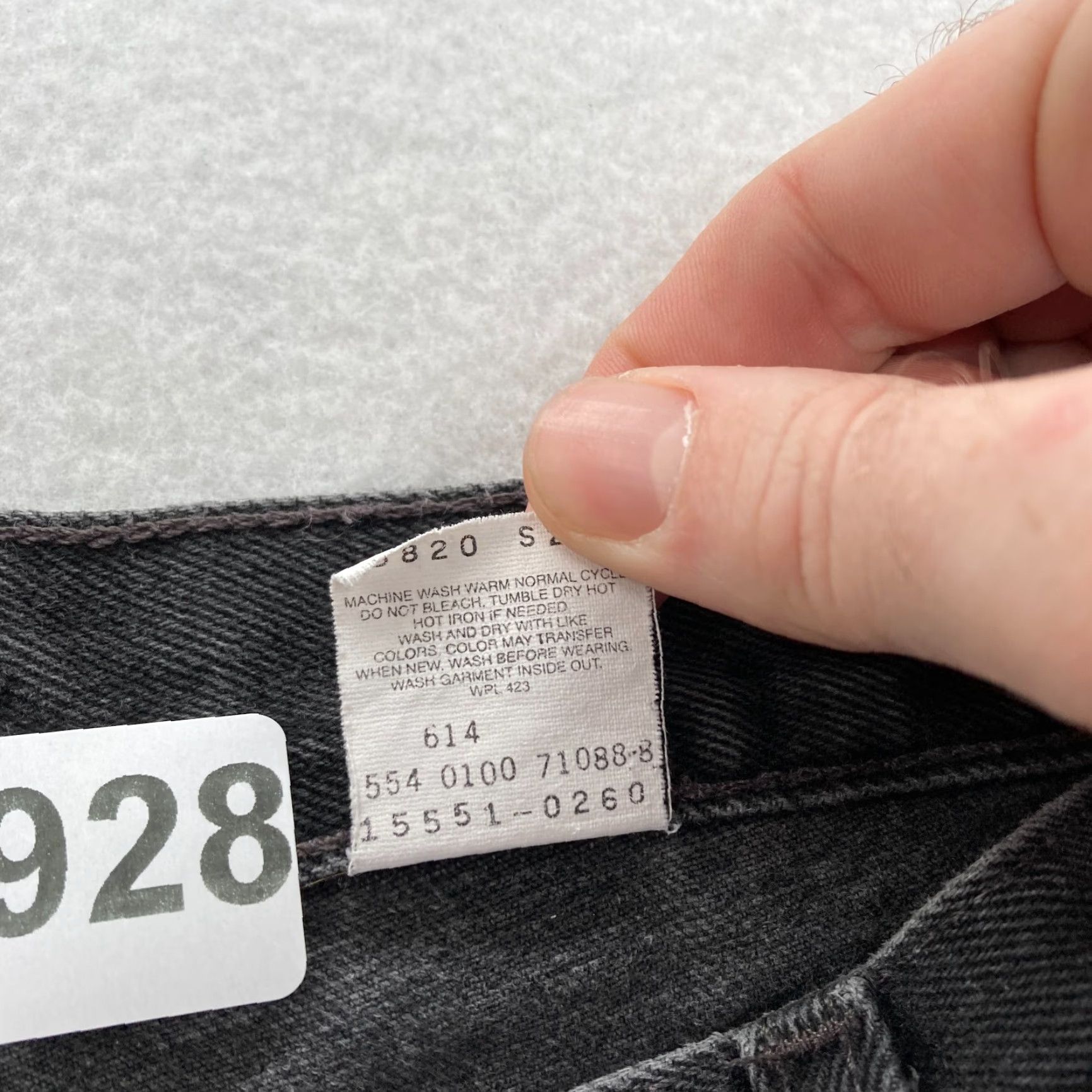 Levi's Vintage Levi's 550 Jeans Women's 14 Long Relaxed Tapered Black Denim 2000 Levi's 550 90s Jeans Women Black Denim Long Relaxed Tapered Jeans Size 36" / US 14 / IT 50 - 5 Thumbnail