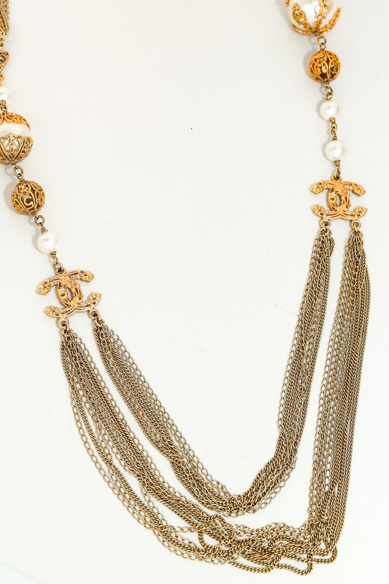 Chanel Chanel Pearls Camellias & Clovers Good Luck Necklace Size ONE SIZE - 2 Thumbnail