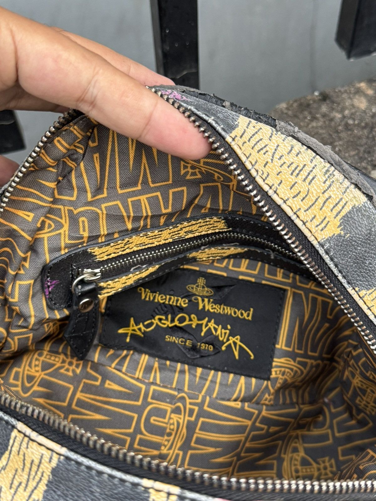 Vivienne Westwood Vivienne Westwood Hand Bags Size ONE SIZE - 12 Thumbnail