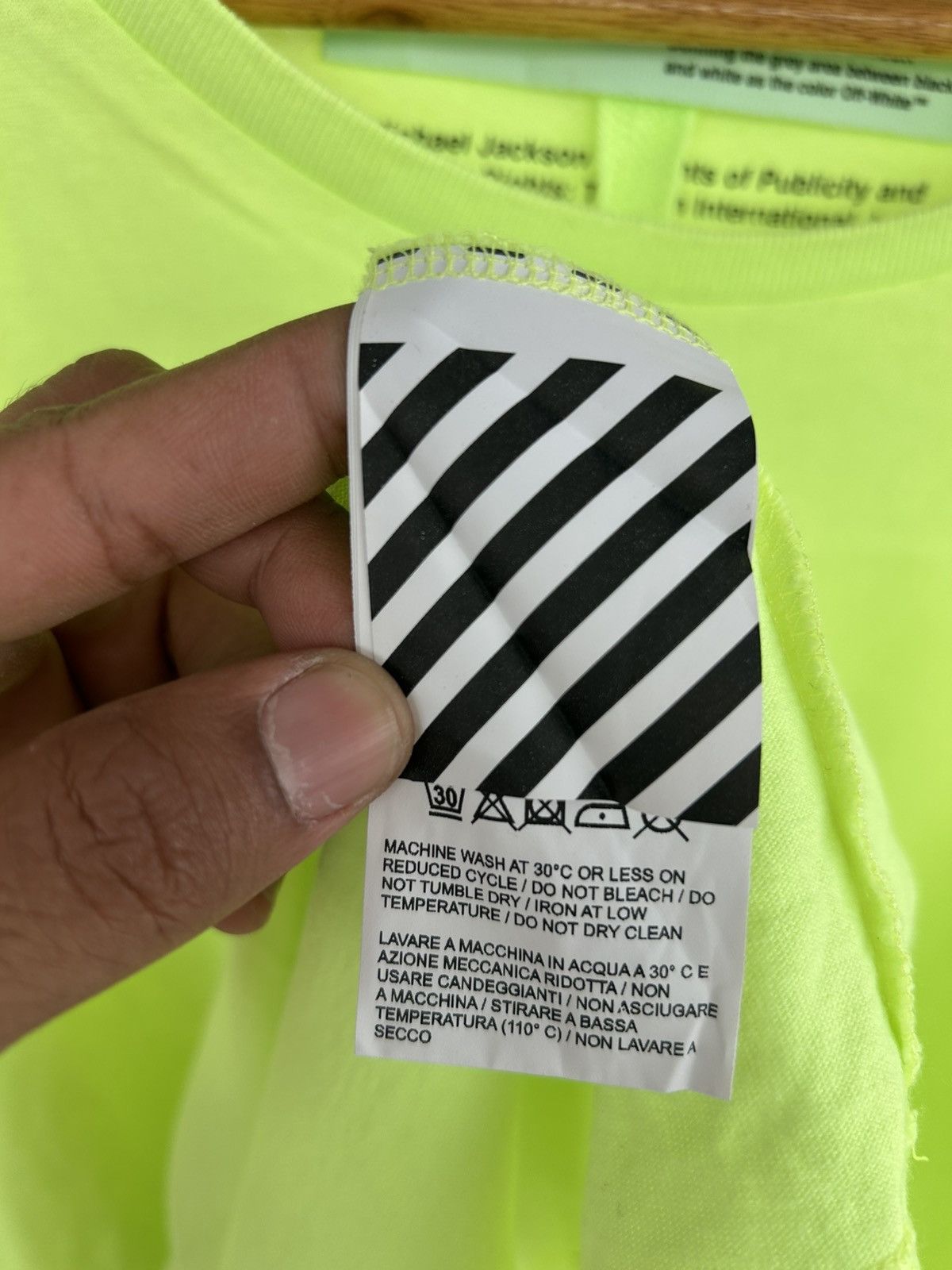 Off-White S/S19 Off-White Virgil Abloh Michael Jackson Oversized Tee Size US L / EU 52-54 / 3 - 14 Thumbnail