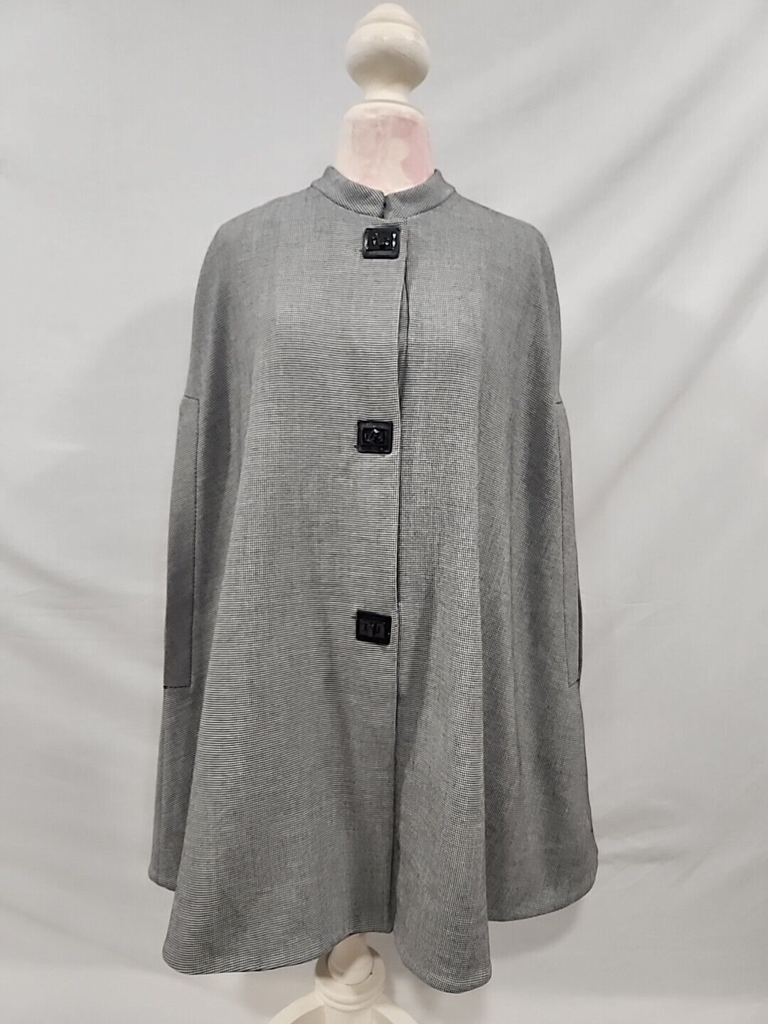 Mango Mango MNG Suit Poncho Cape Size M / US 6-8 / IT 42-44 - 1 Thumbnail