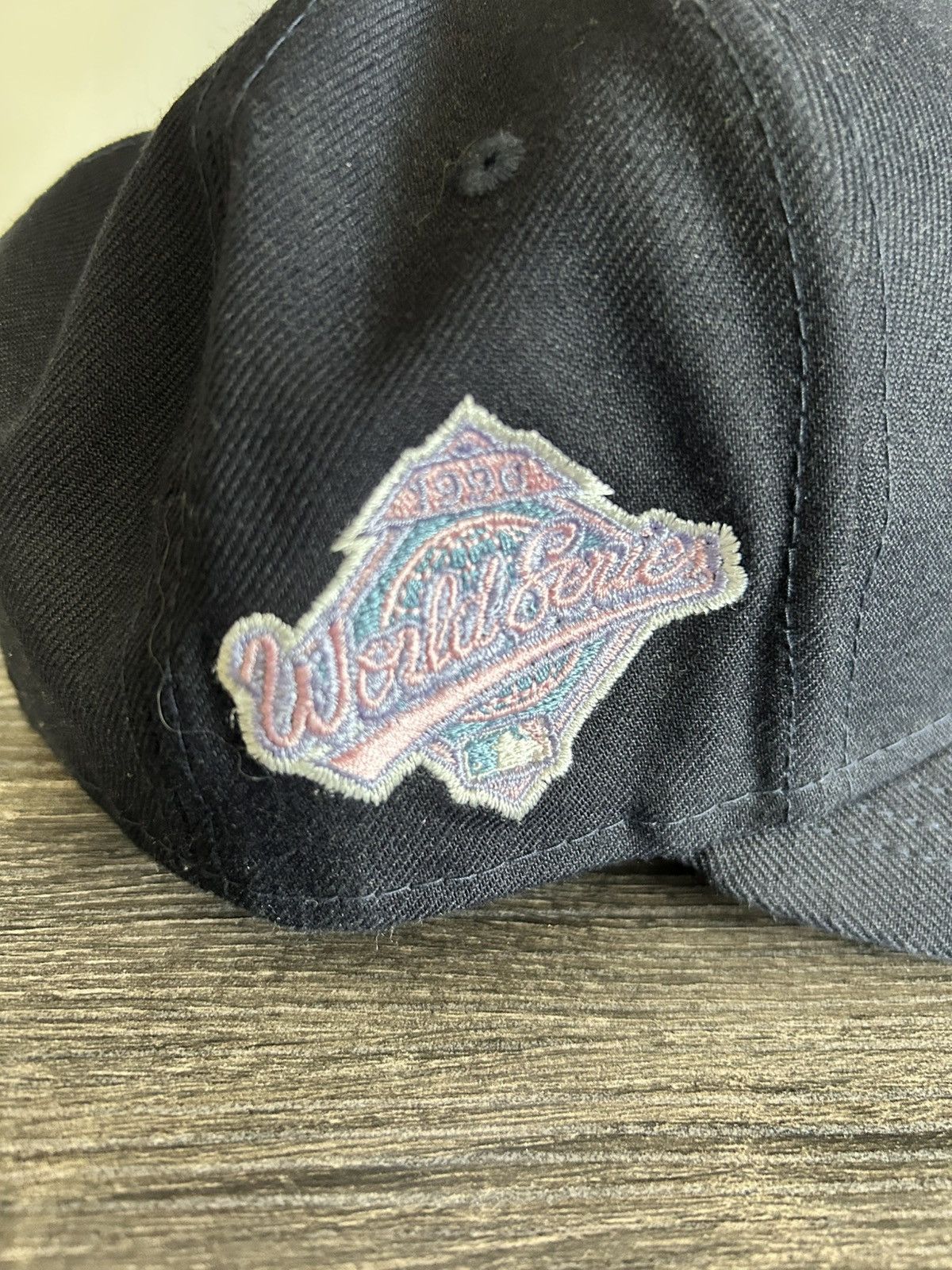 New Era 7 1/8 Navy Yankee hat with pink brim Size ONE SIZE - 5 Thumbnail