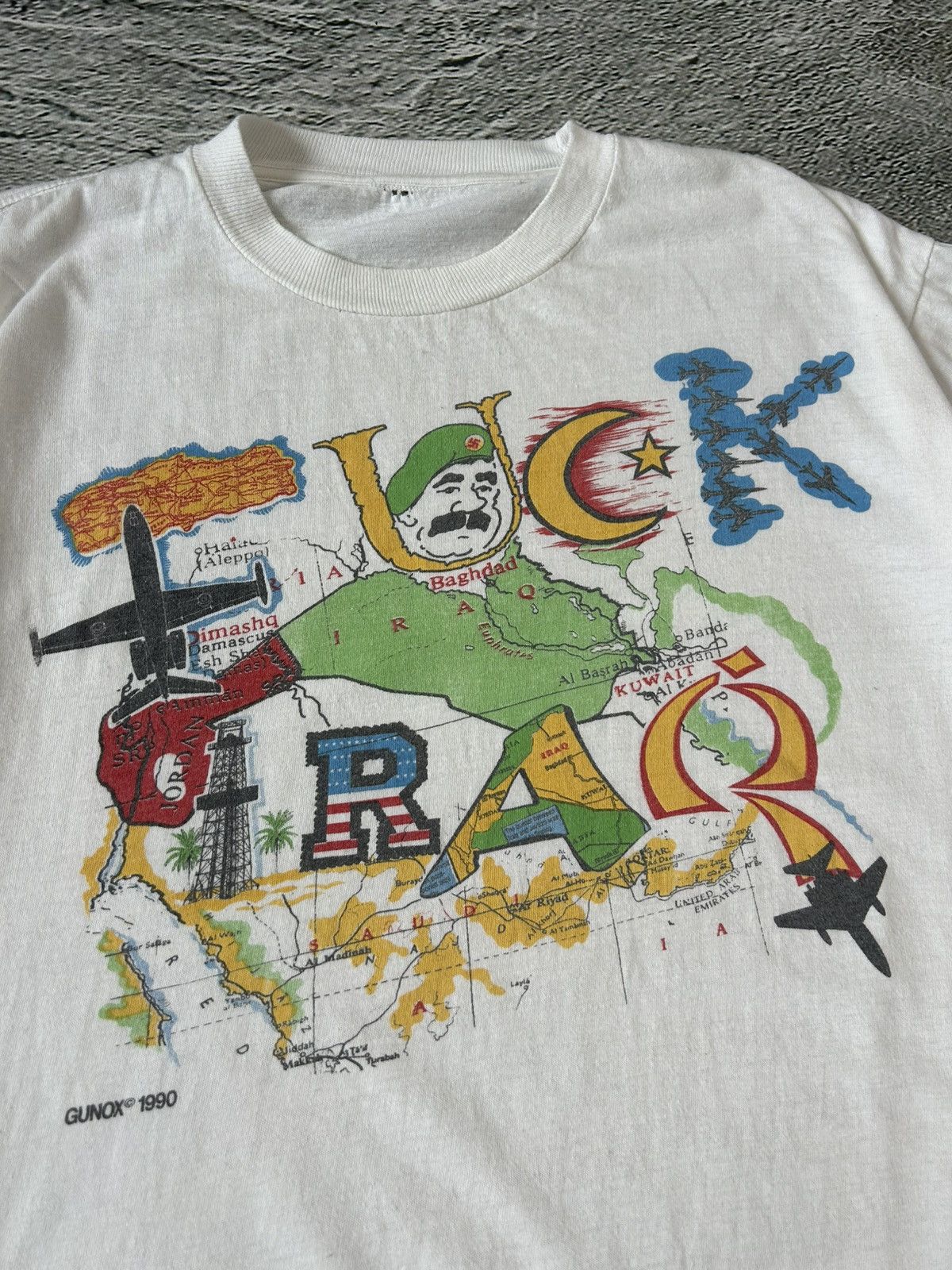Vintage Vintage 90s T-shirt Fuck Iraq Saddam Hussain white Gunox Size US L / EU 52-54 / 3 - 2 Thumbnail