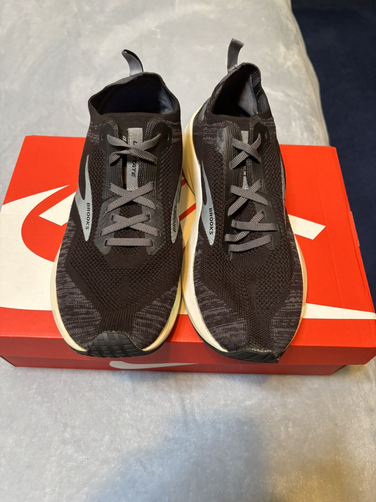 Brooks Brooks Levitate 4 Black White Size 9.5 Size US 9.5 / EU 42-43 - 2 Thumbnail