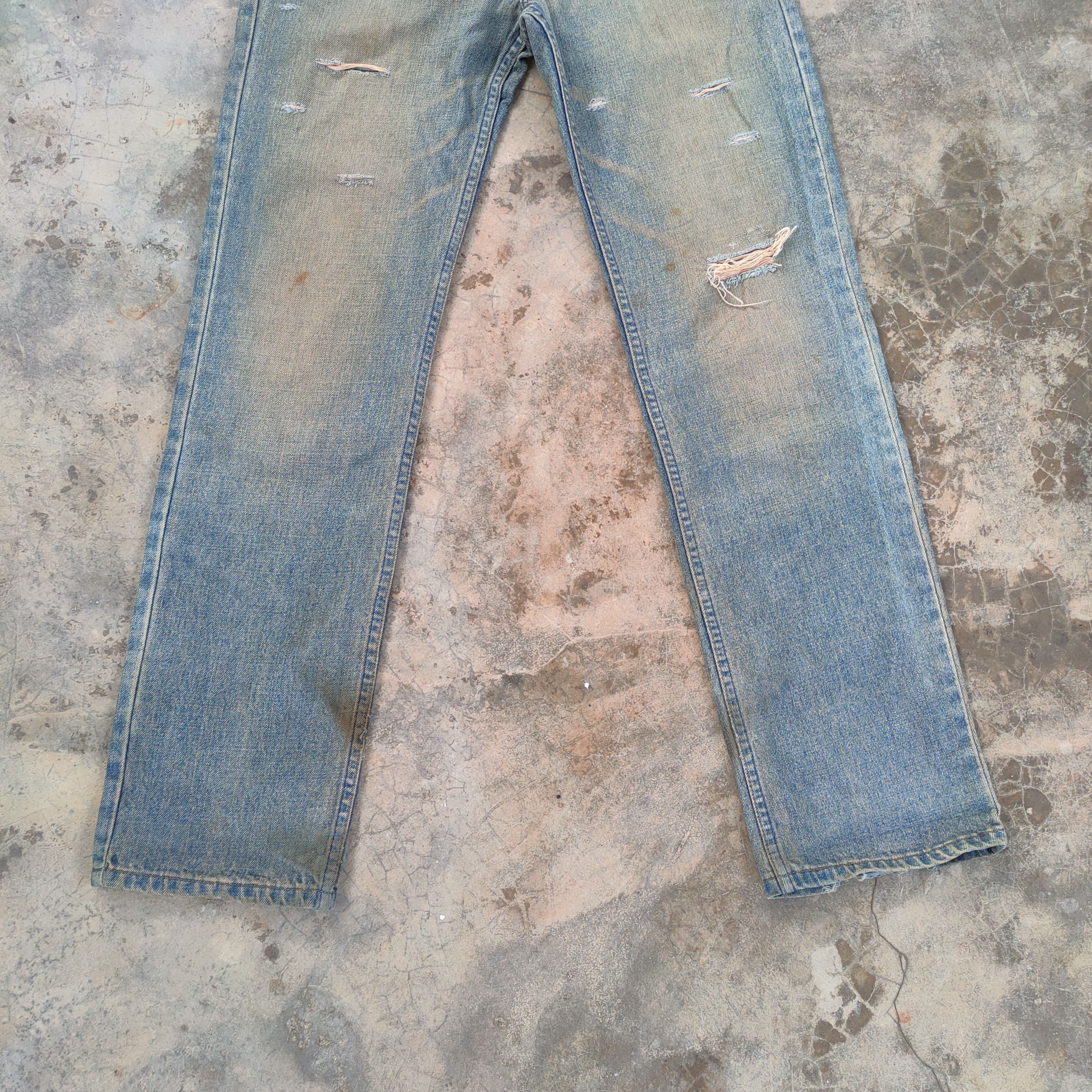 Levi's Vintage Clothing VINTAGE LEVI'S RUSTY FADED DISTRESSED DENIM JEAN PANTS Size US 29 - 4 Thumbnail