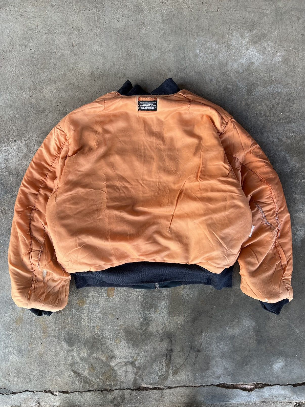 Schott Distressed Vintage Schott Flight Jacket Size US XL / EU 56 / 4 - 11 Thumbnail