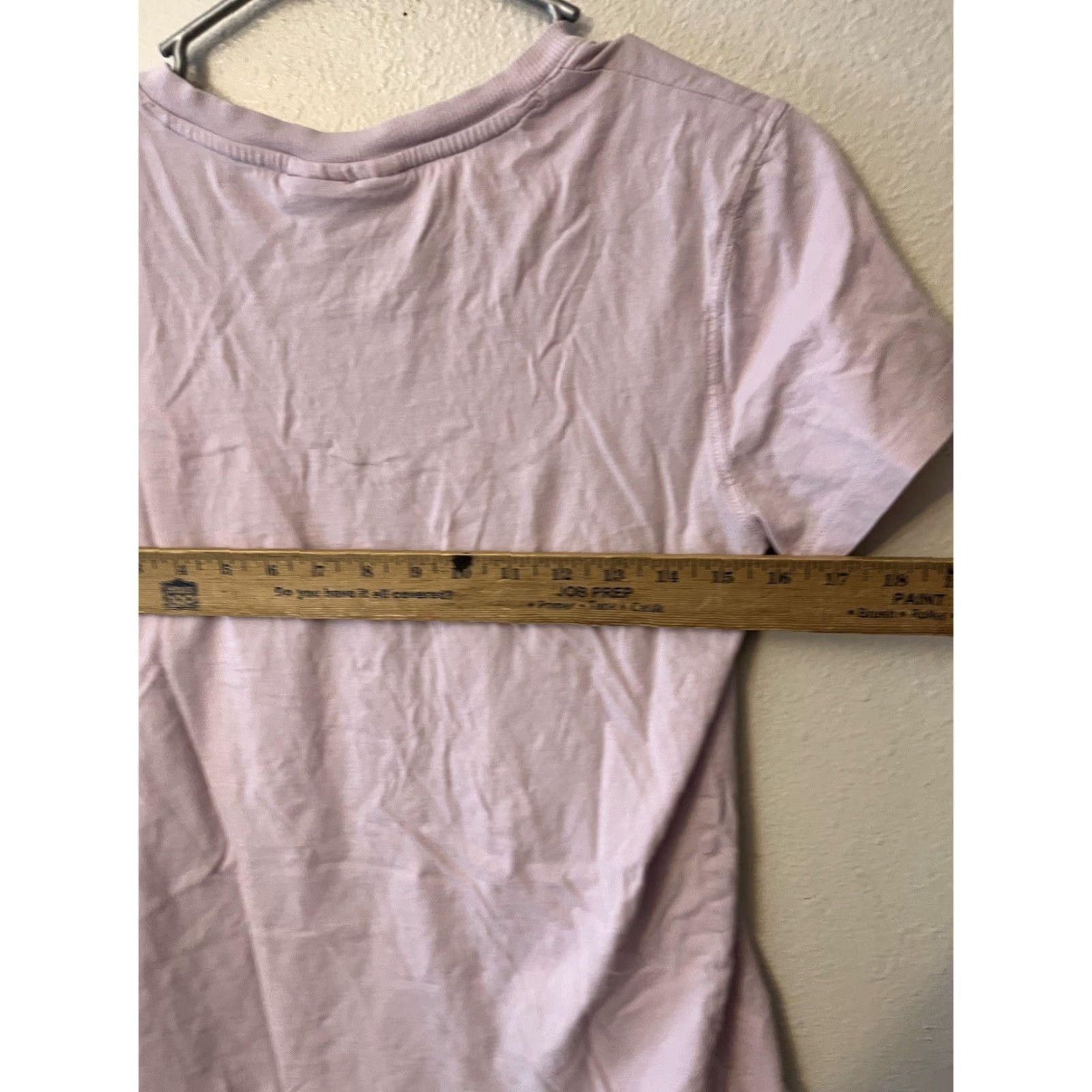 Fila Womens FILA V-Neck T-Shirt Short Sleeve Tee Medium Purple T-Shirt Womens Medium Purple V-Neck Short Sleeve Size M / US 6-8 / IT 42-44 - 4 Thumbnail