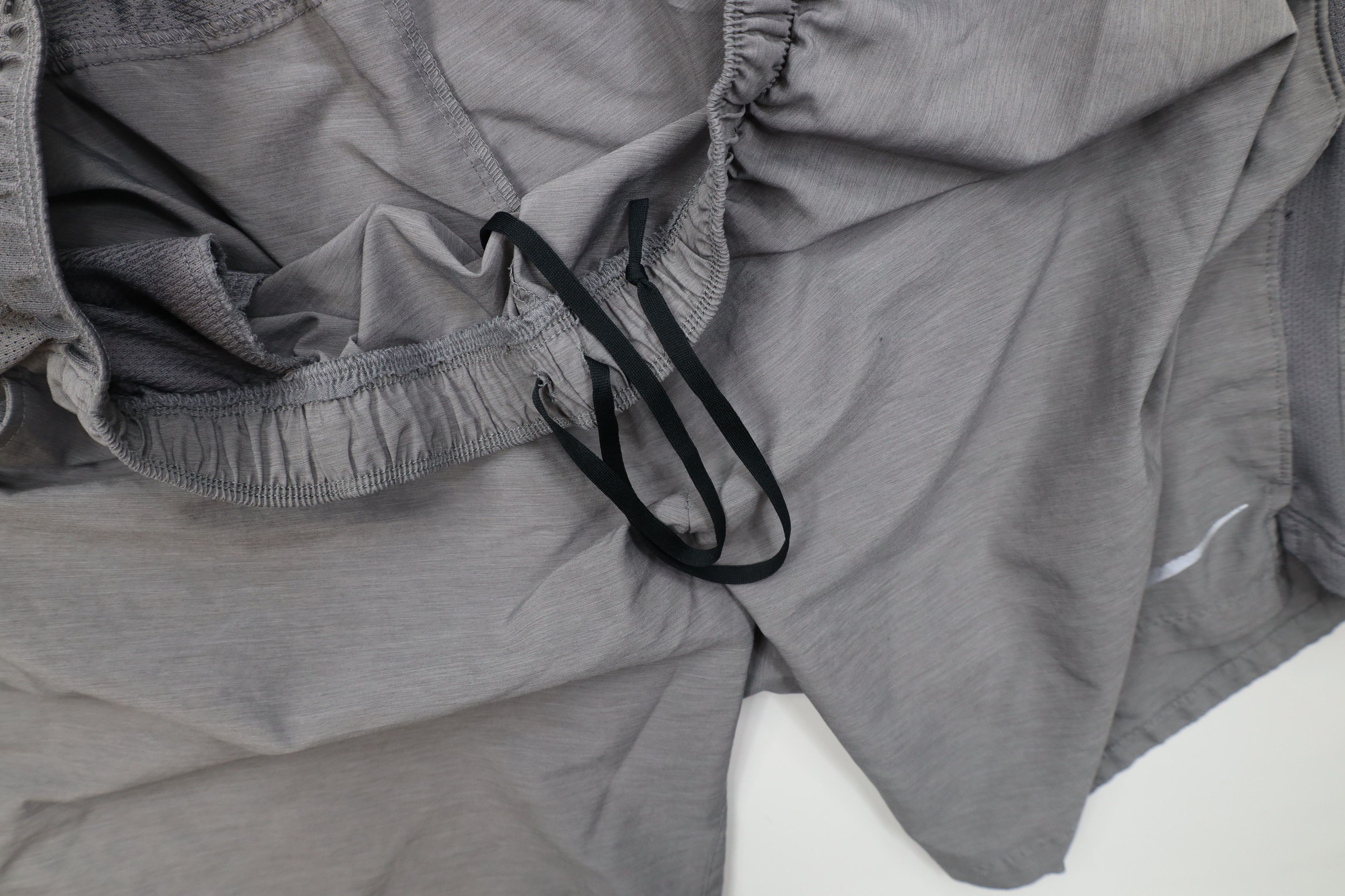 Nike Vintage Y2K Nike Reflective Swoosh Above Knee Shorts Gray Size US 34 / EU 50 - 8 Thumbnail