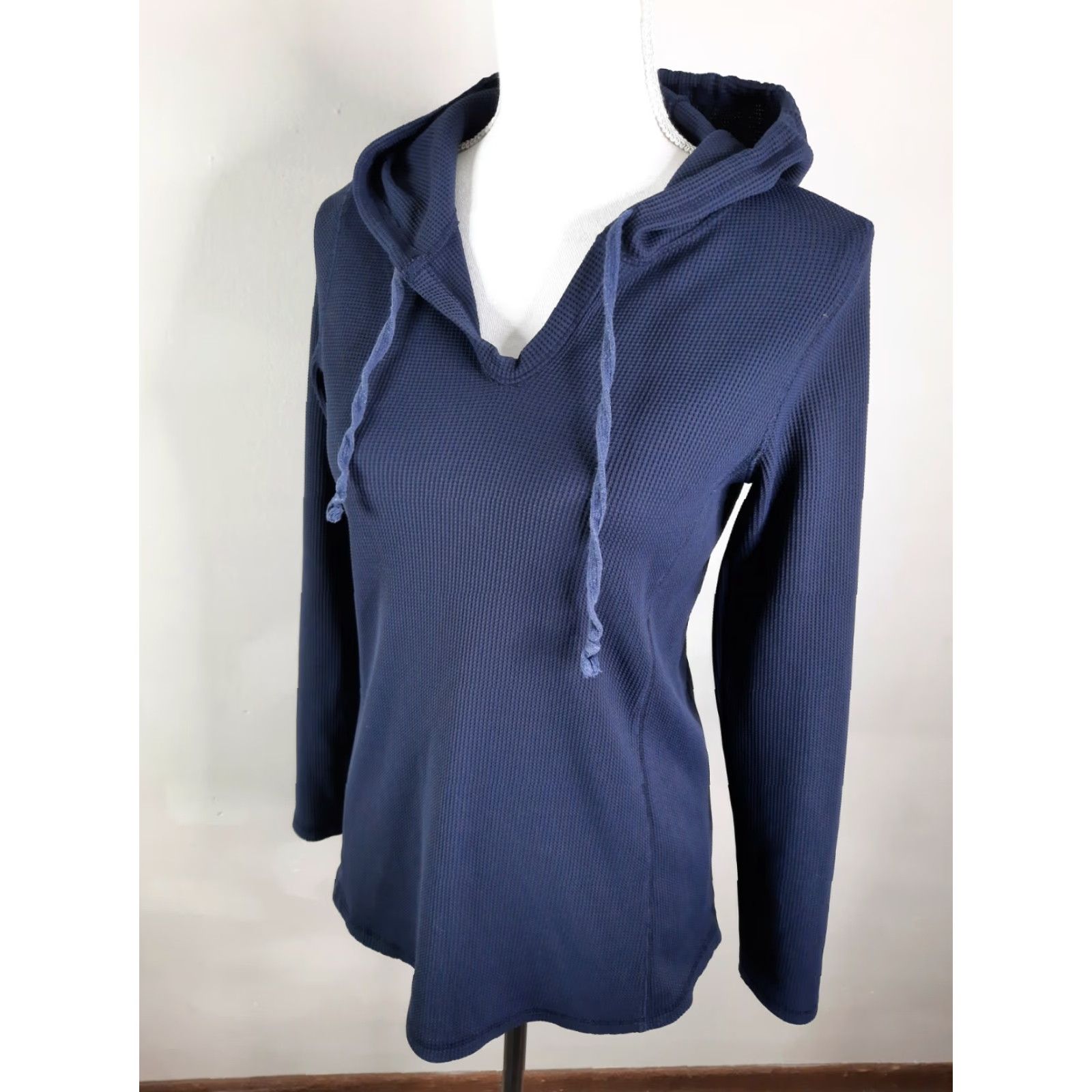Duluth Trading Company Duluth Trading Co Hoodie Sweatshirt Women’s Small Blue Pullover Long Sleeve Pockets Activewear Hoodie Sweatshirt Men/Women? Size S / US 4 / IT 40 - 3 Thumbnail