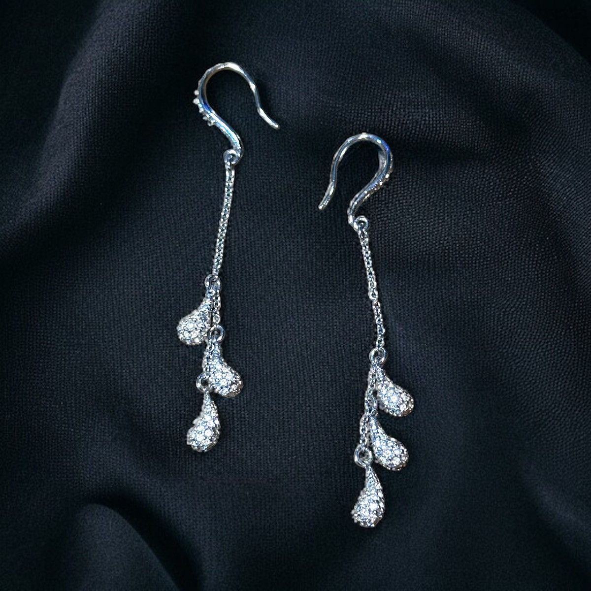 Other Silver tone pave teardrops dangle earrings Size ONE SIZE - 1 Thumbnail