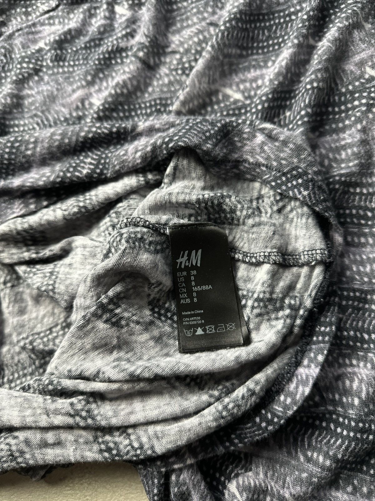 H&M × Isabel Marant 🚨Isabel Marant Striped Distress Ripped Fuzzy tee OPIUM Size XS / US 0-2 / IT 36-38 - 8 Thumbnail