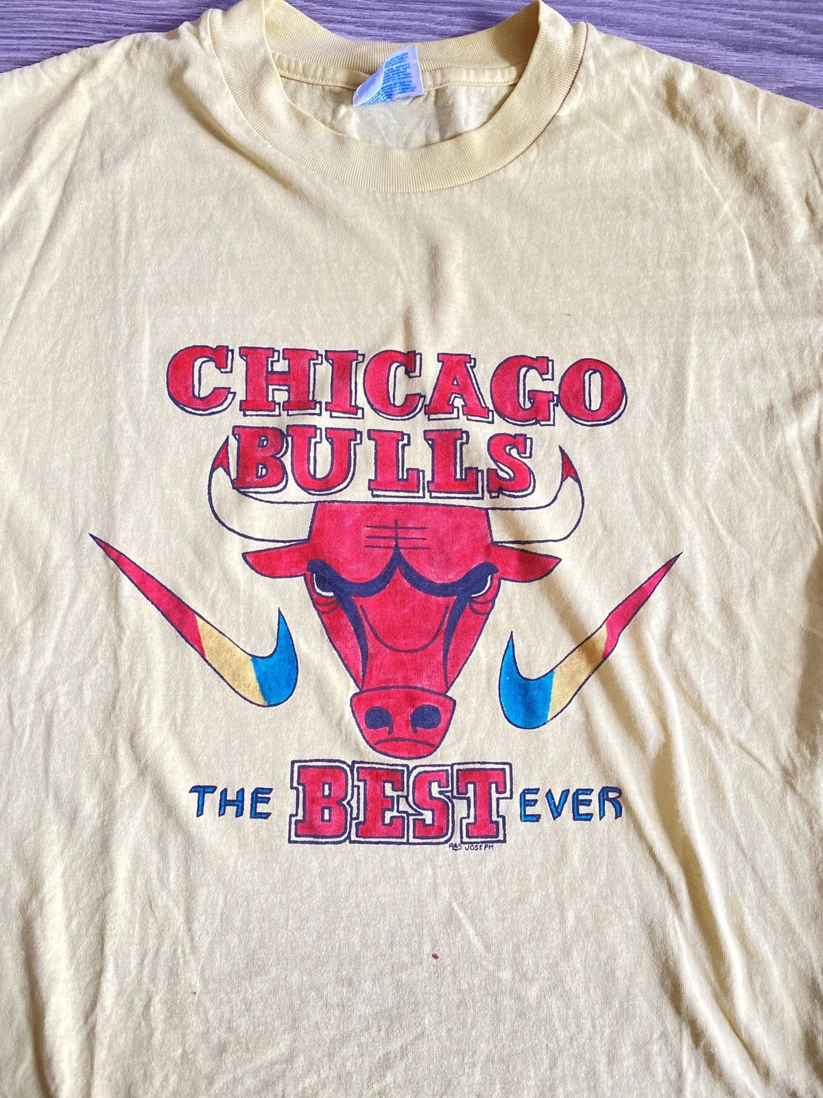 Vintage 90s NIKE / Bulls Bootleg “The Best Ever” shirt Size US L / EU 52-54 / 3 - 1 Thumbnail
