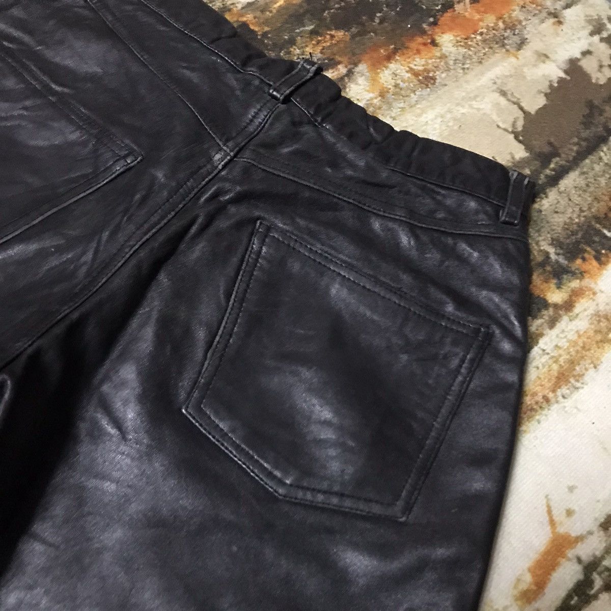 accept offer - short pants lambskin