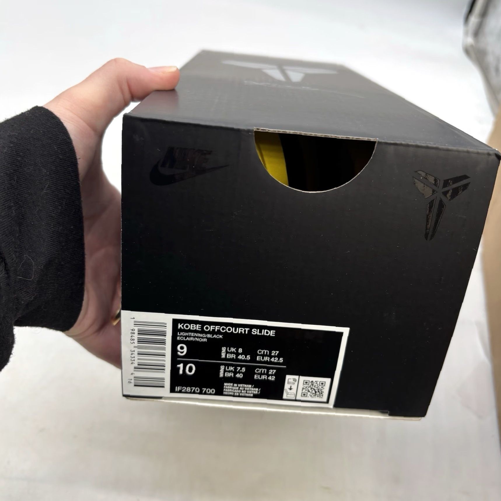 Nike Nike Kobe Off Court Slides Mens 9 Womens 10 Sandal Yellow Mamba NEW Size US 9 / IT 39 - 2 Thumbnail
