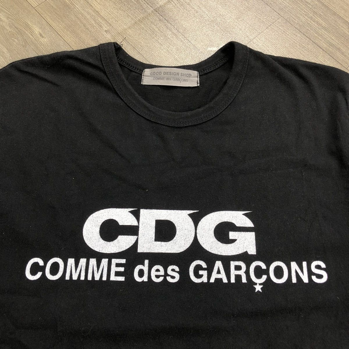 CDG by Comme des Garcons × Comme des Garcons × Comme des Garcons Homme 🇯🇵AD2013 Comme Des Garcons CDG Iconic Logo Black T-Shirt Size US M / EU 48-50 / 2 - 3 Thumbnail
